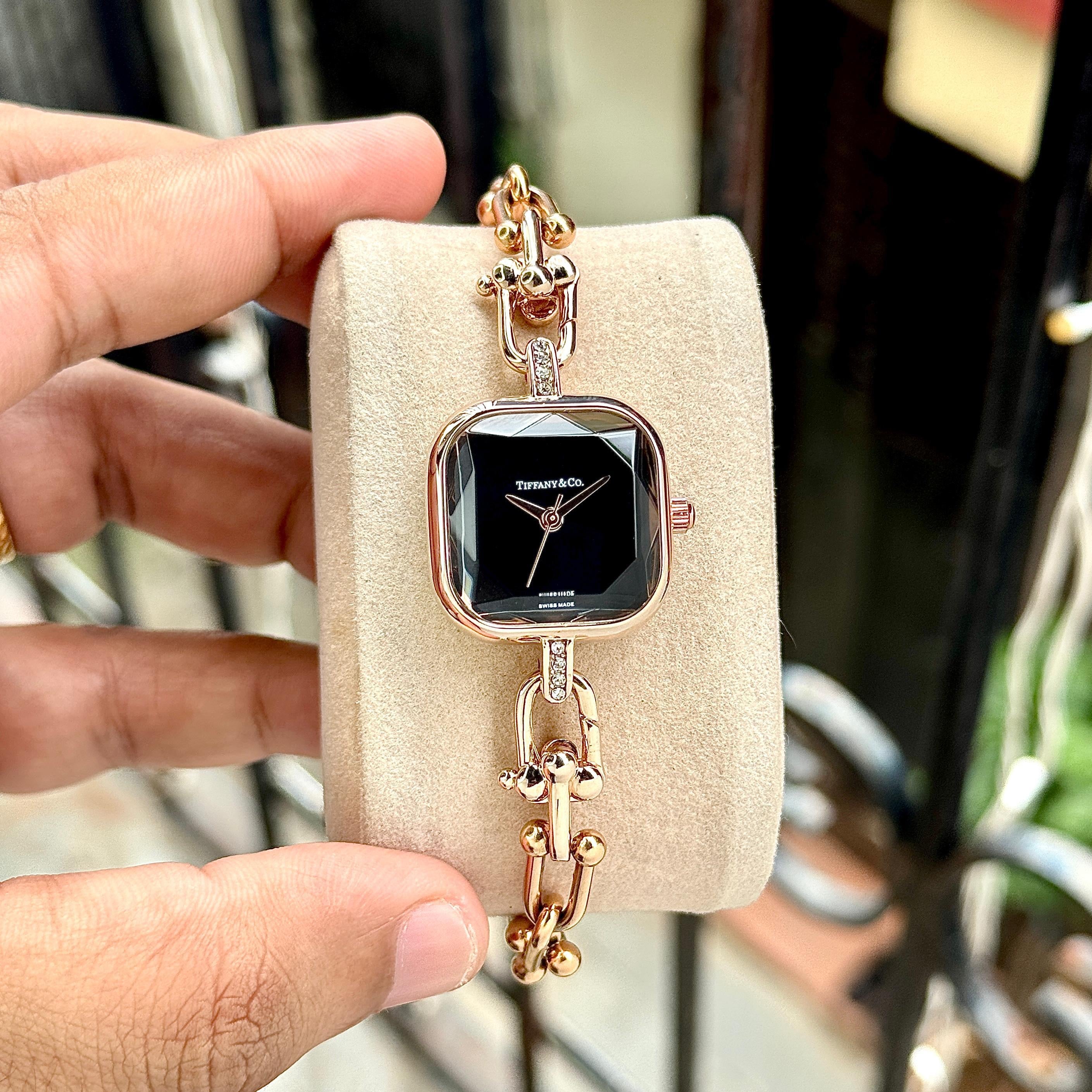 WOMEN WATCH 024