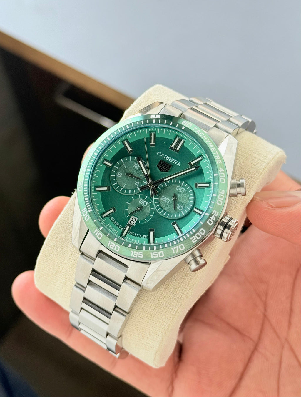 WATCH CAEERA TOP