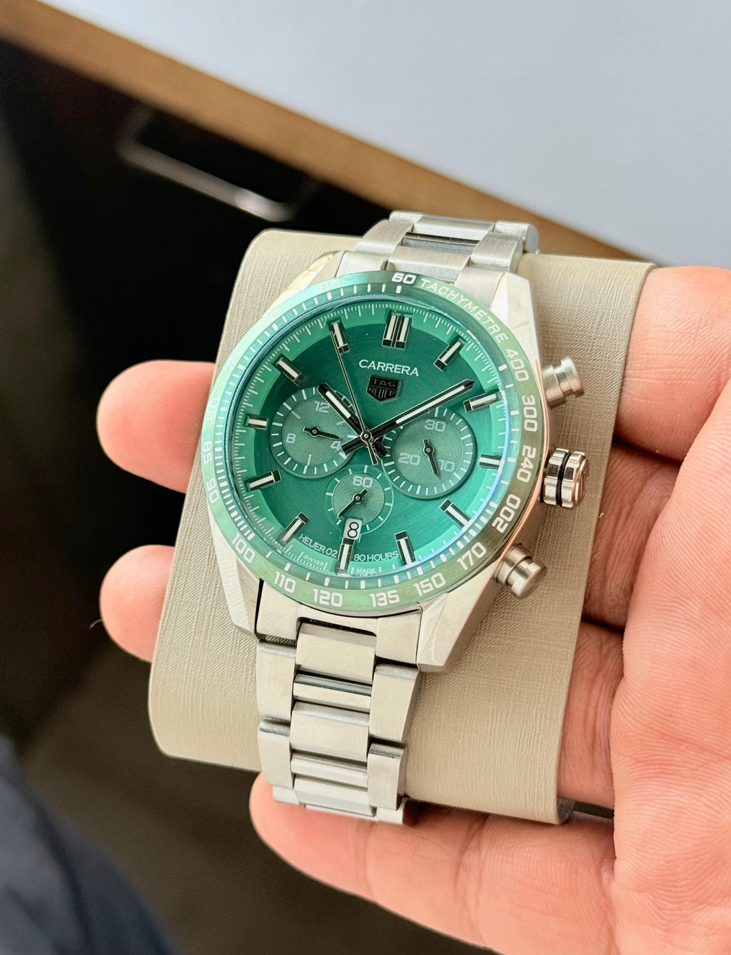 WATCH CAEERA TOP