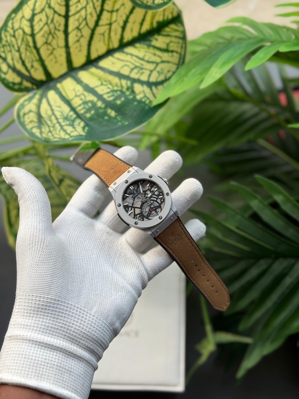WATCH 055