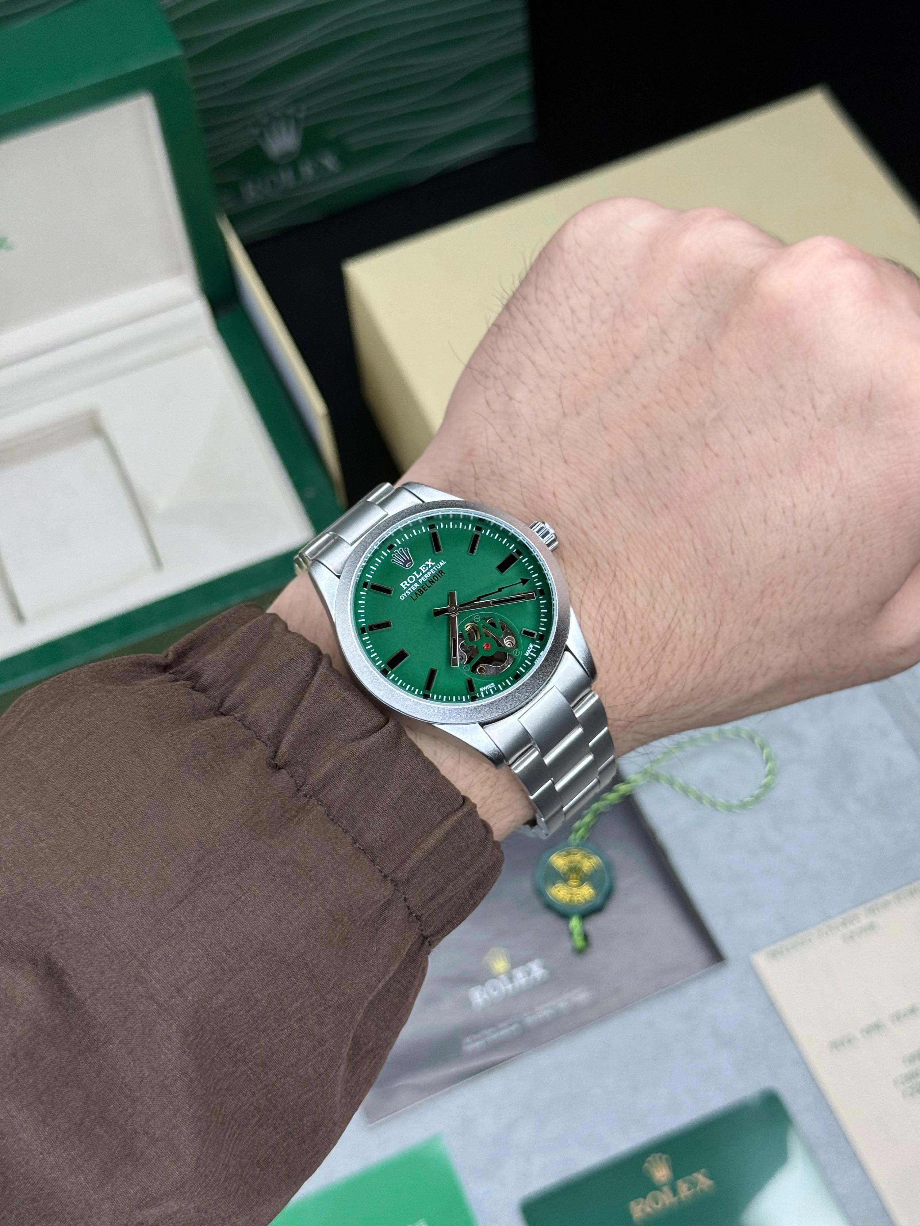 WATCH 186