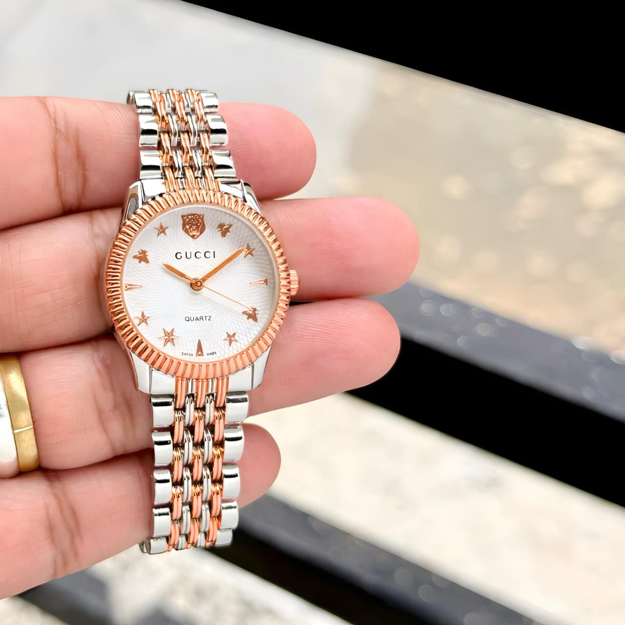 WOMEN WATCH GUCCII