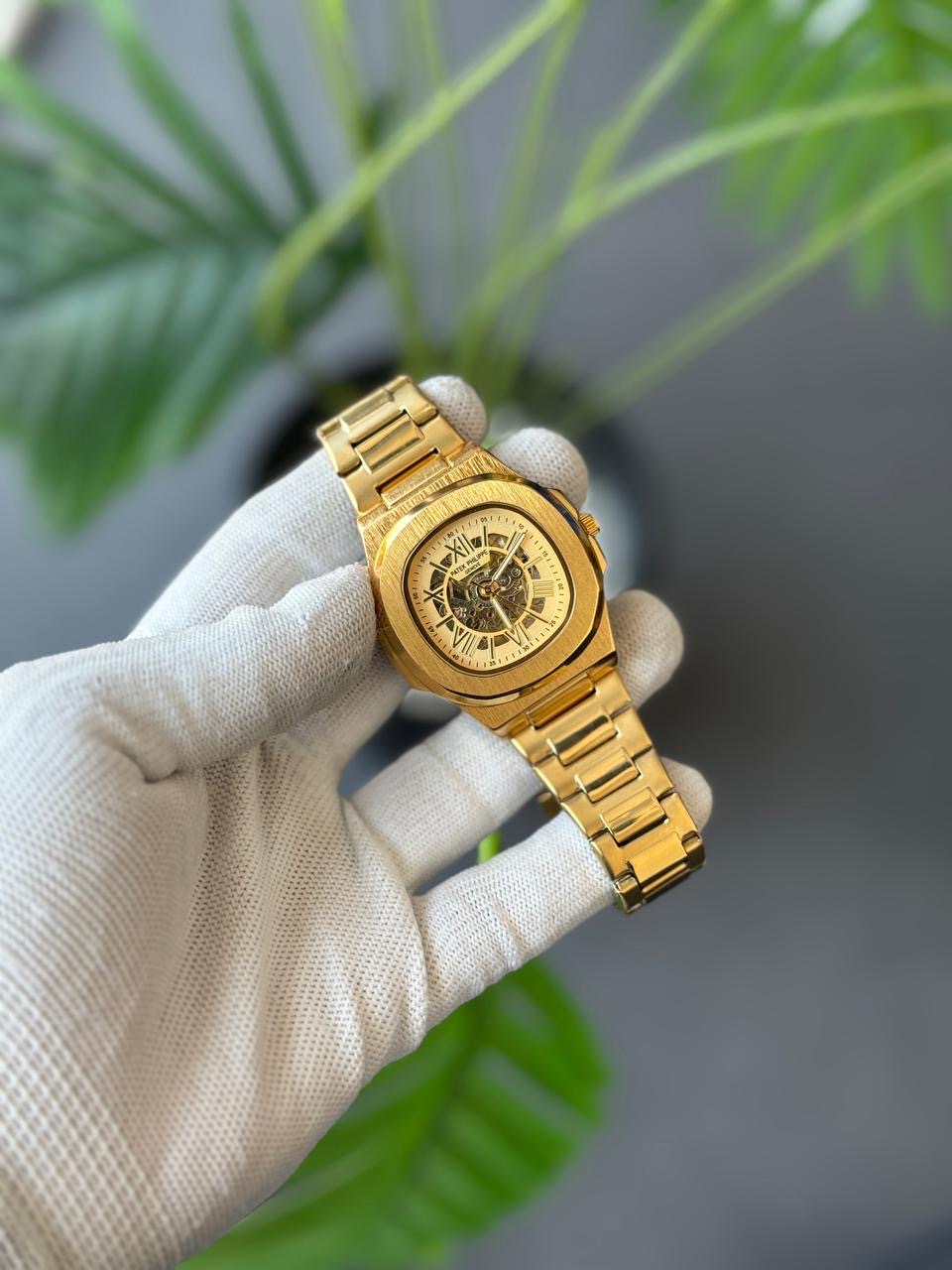 WATCH NAUTILUS