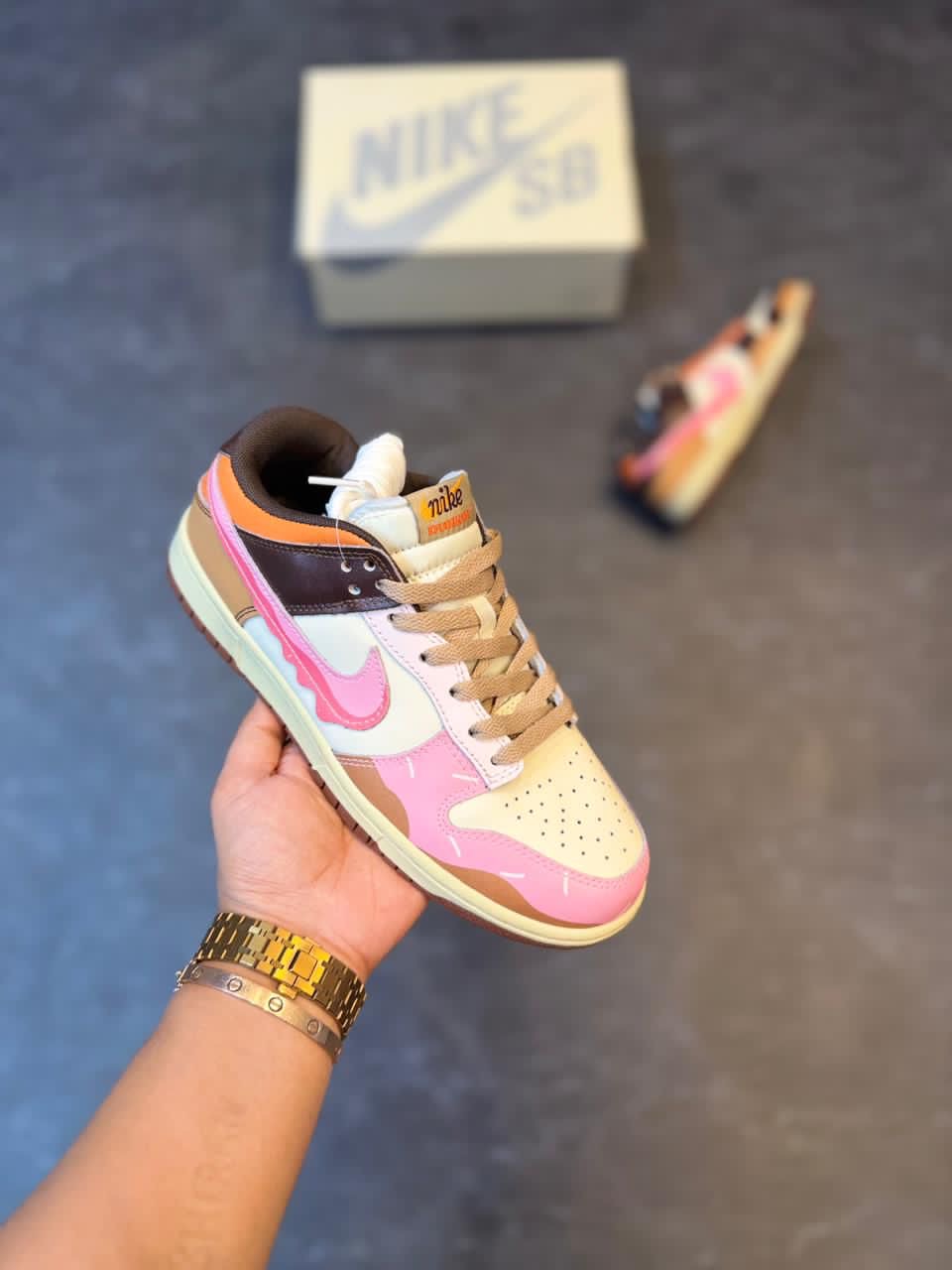 SB DUNK DUNKIN DONUTS