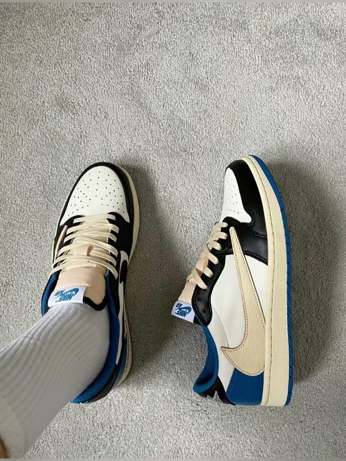 RETRO 1 TRAVIS SCOTT FRAGMENT