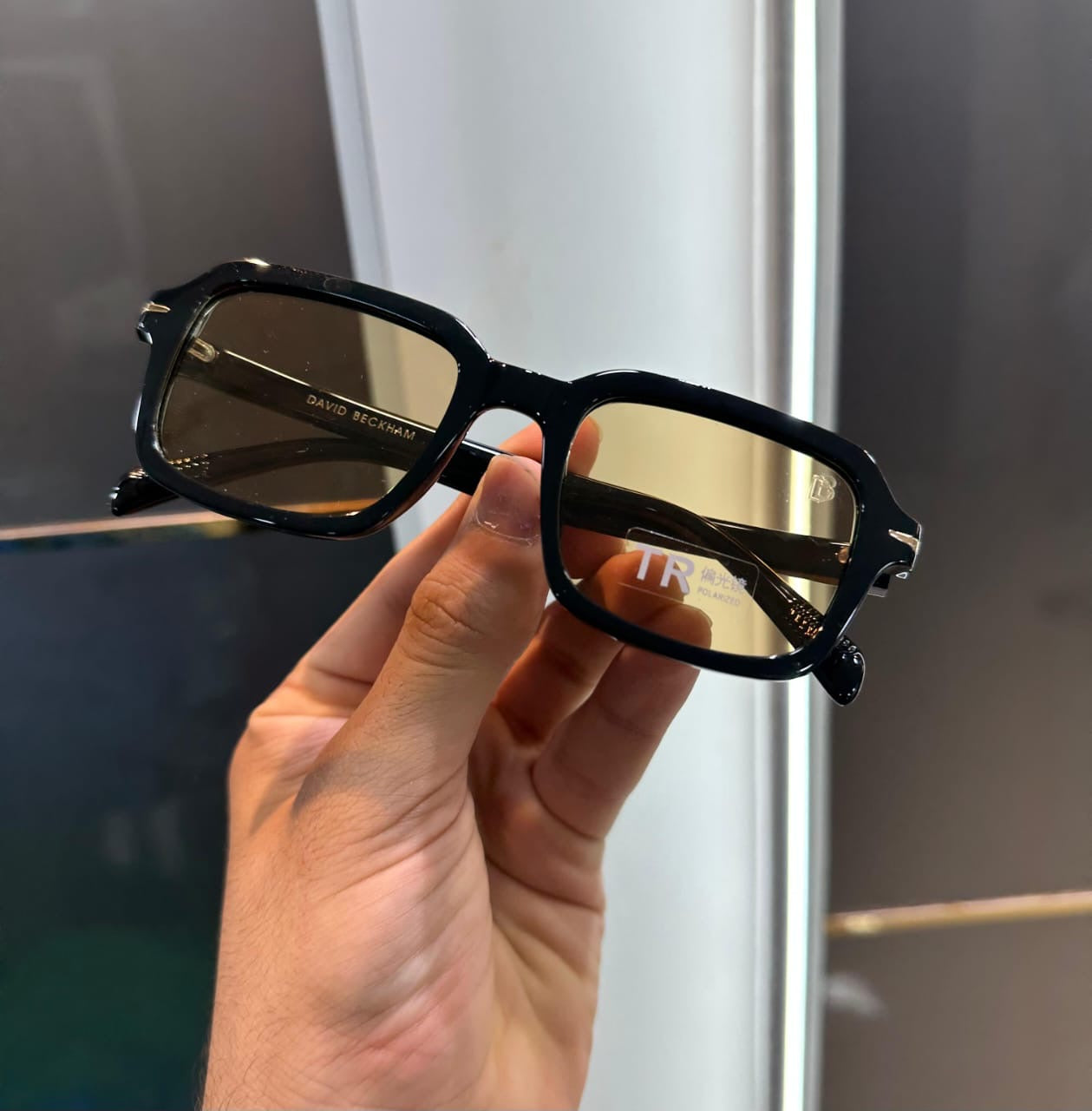 GLASS 9797