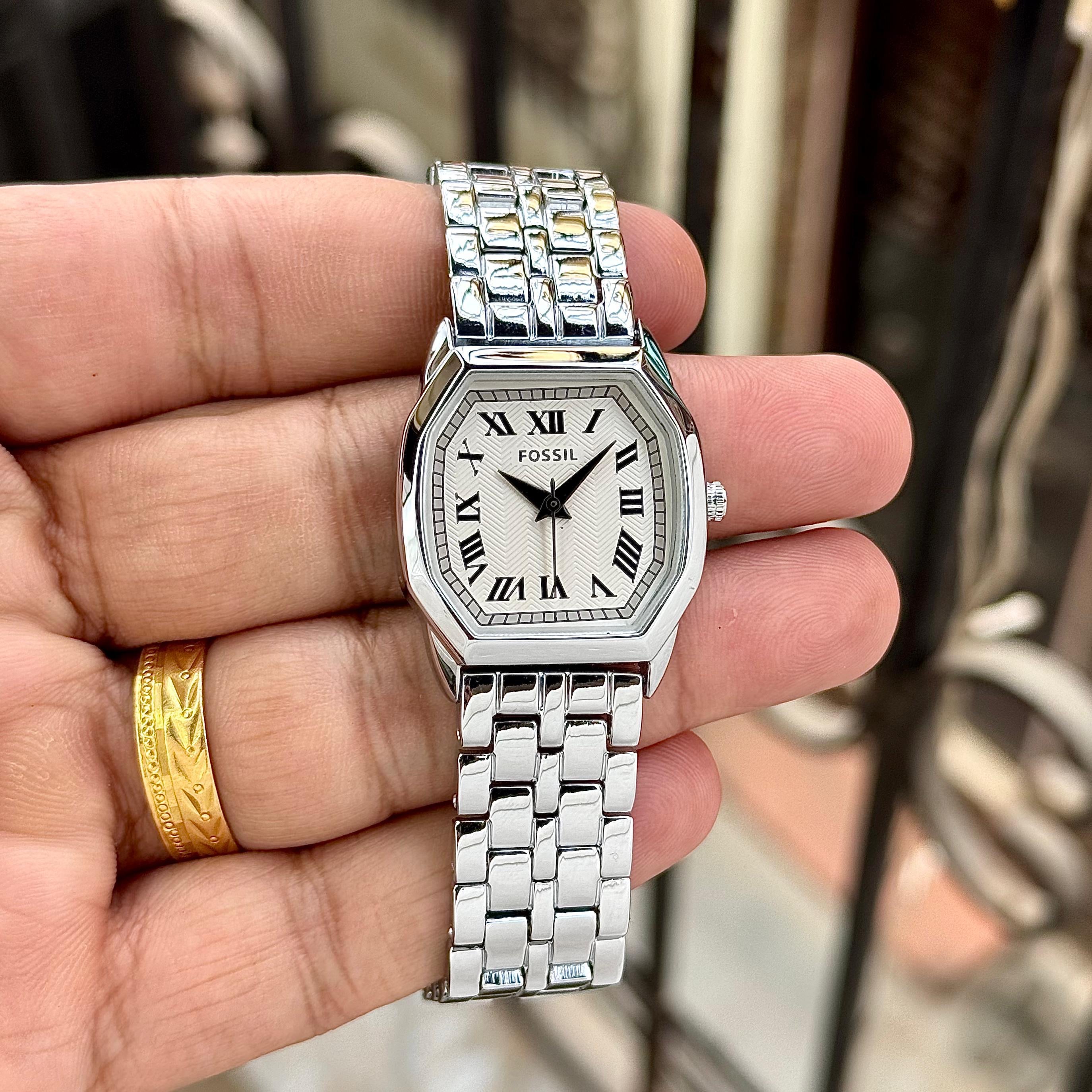 WOMEN WATCH 035