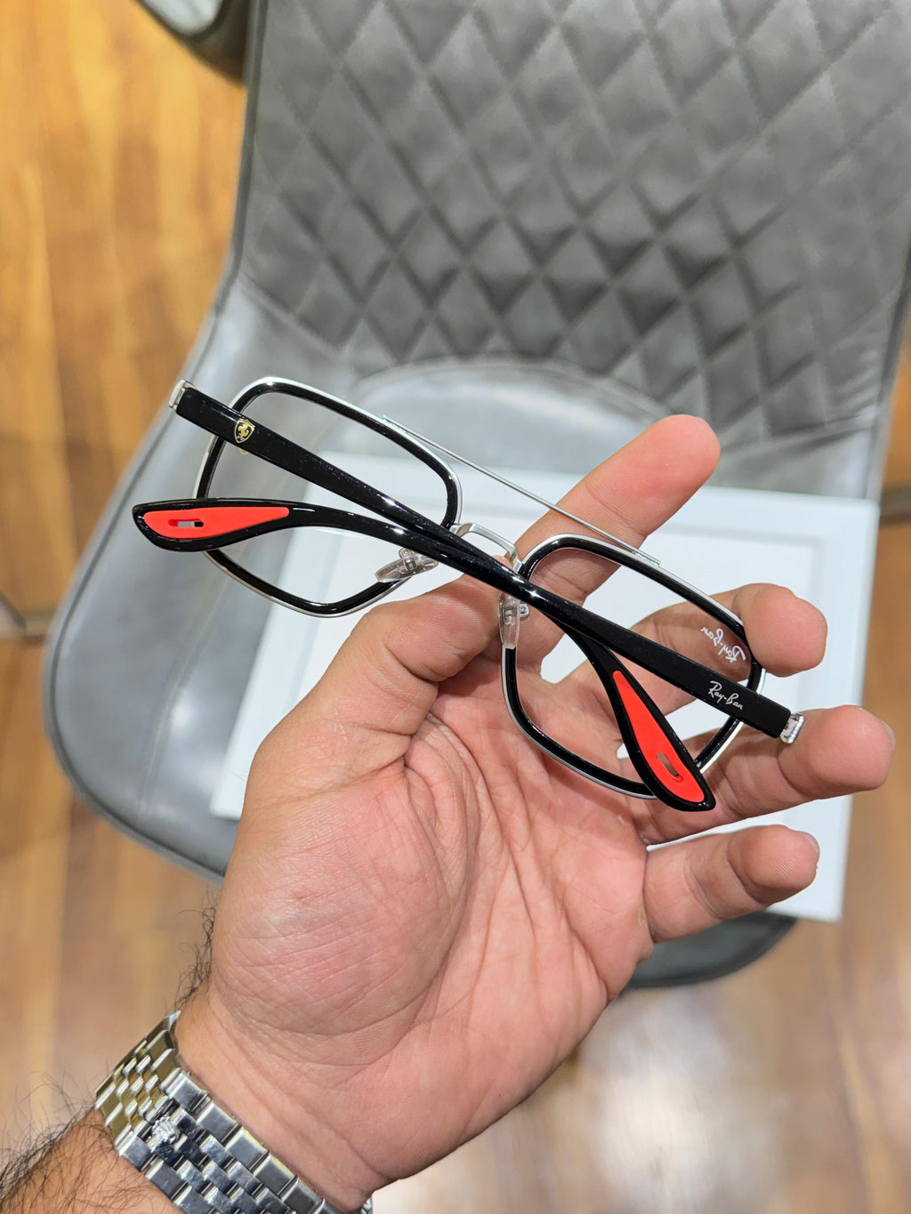 GLASS 0010
