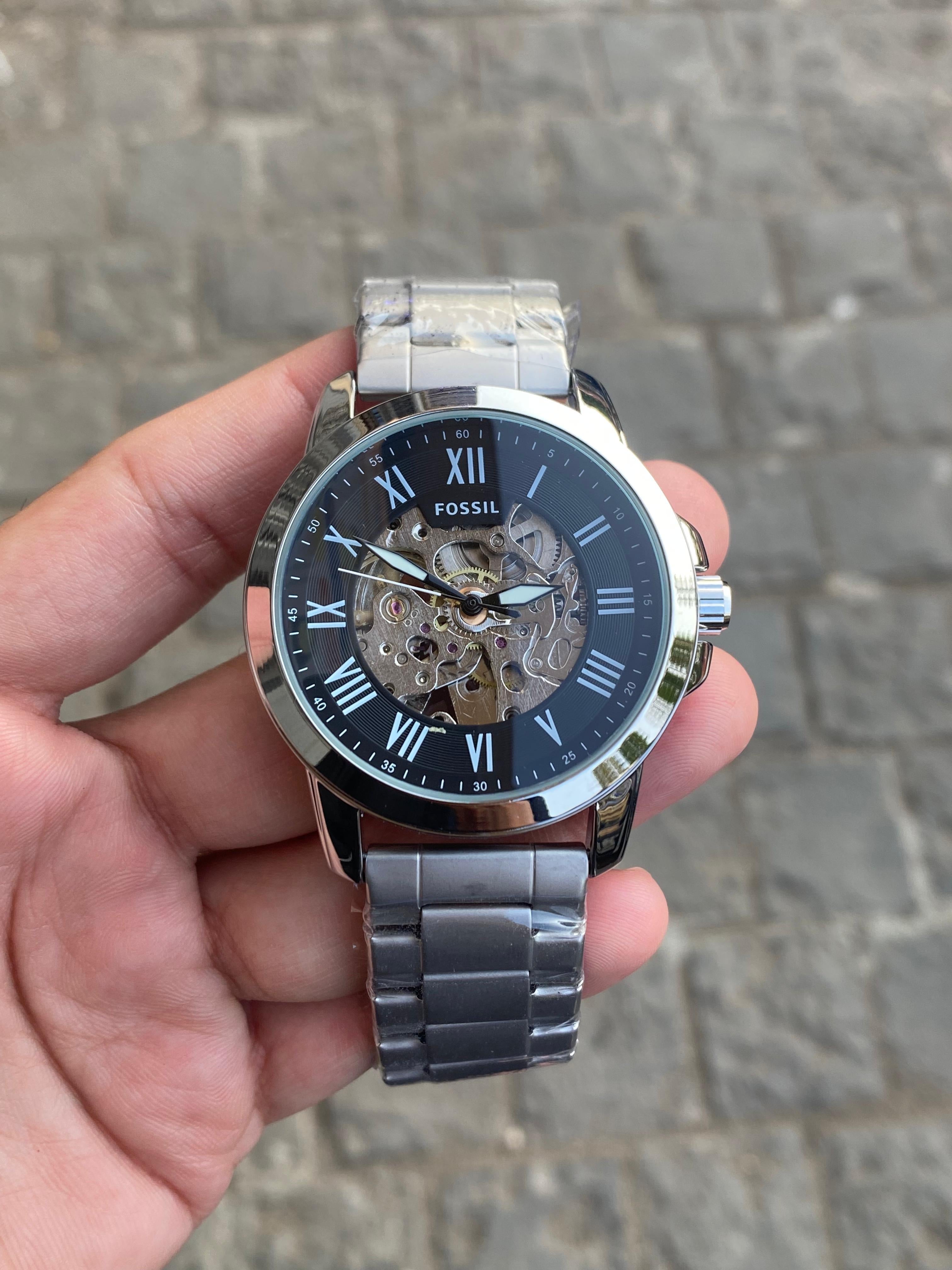 WATCH 115