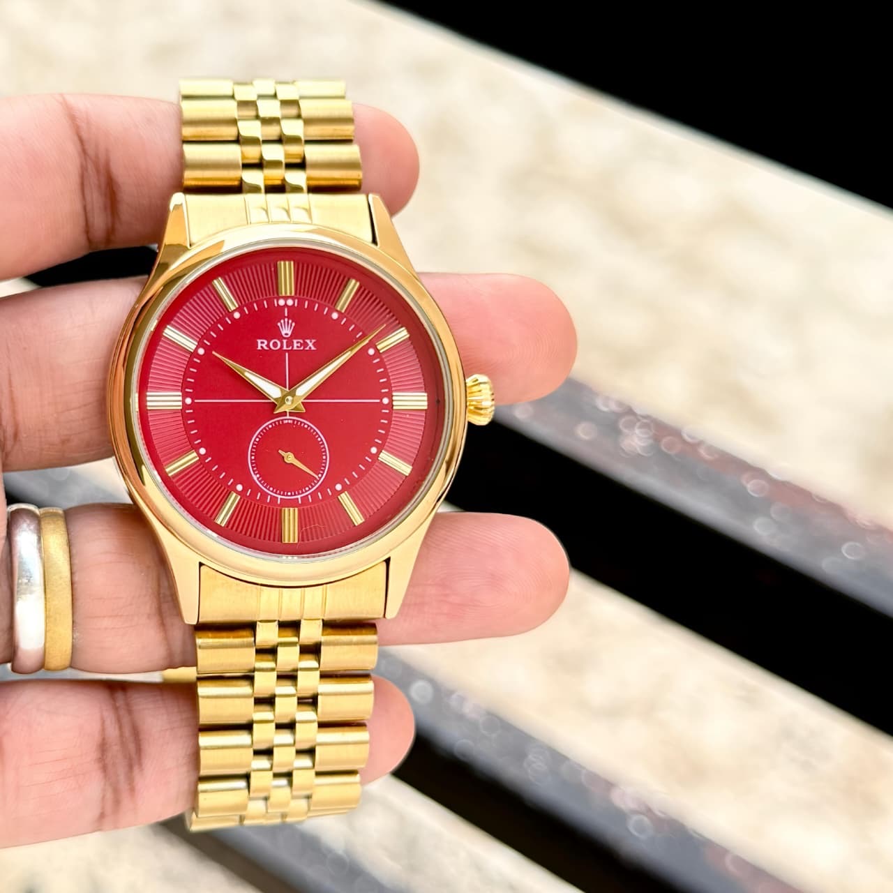 WATCH 230