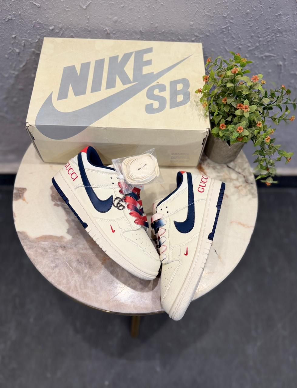 SB DUNK X GUCCI CUSTOM