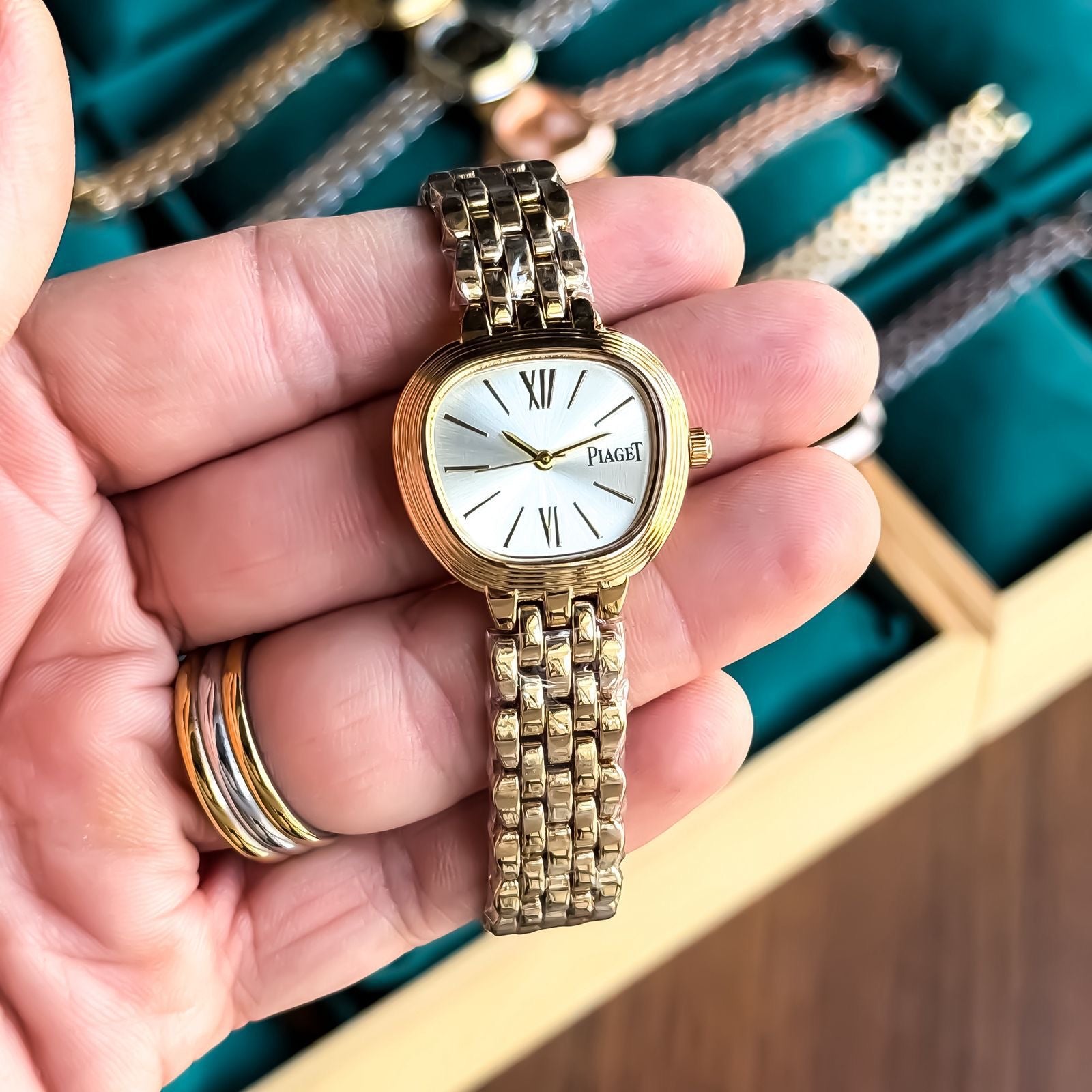 WOMEN WATCH 012