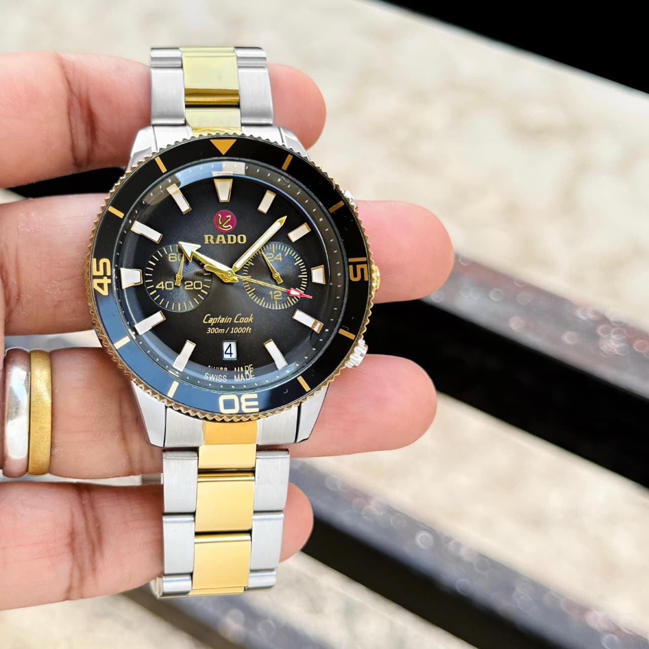 WATCH CAPTAIN COOK 220