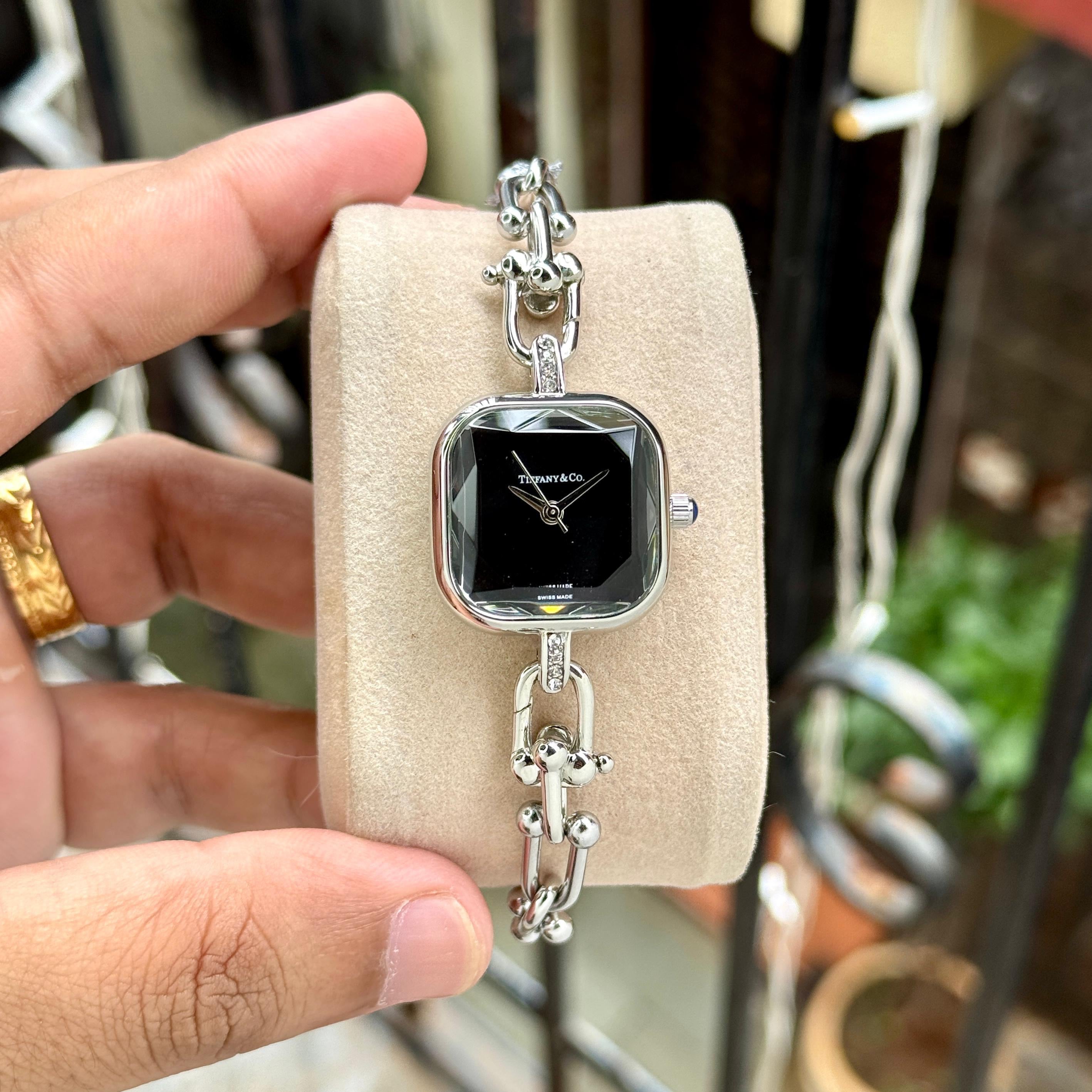 WOMEN WATCH 024