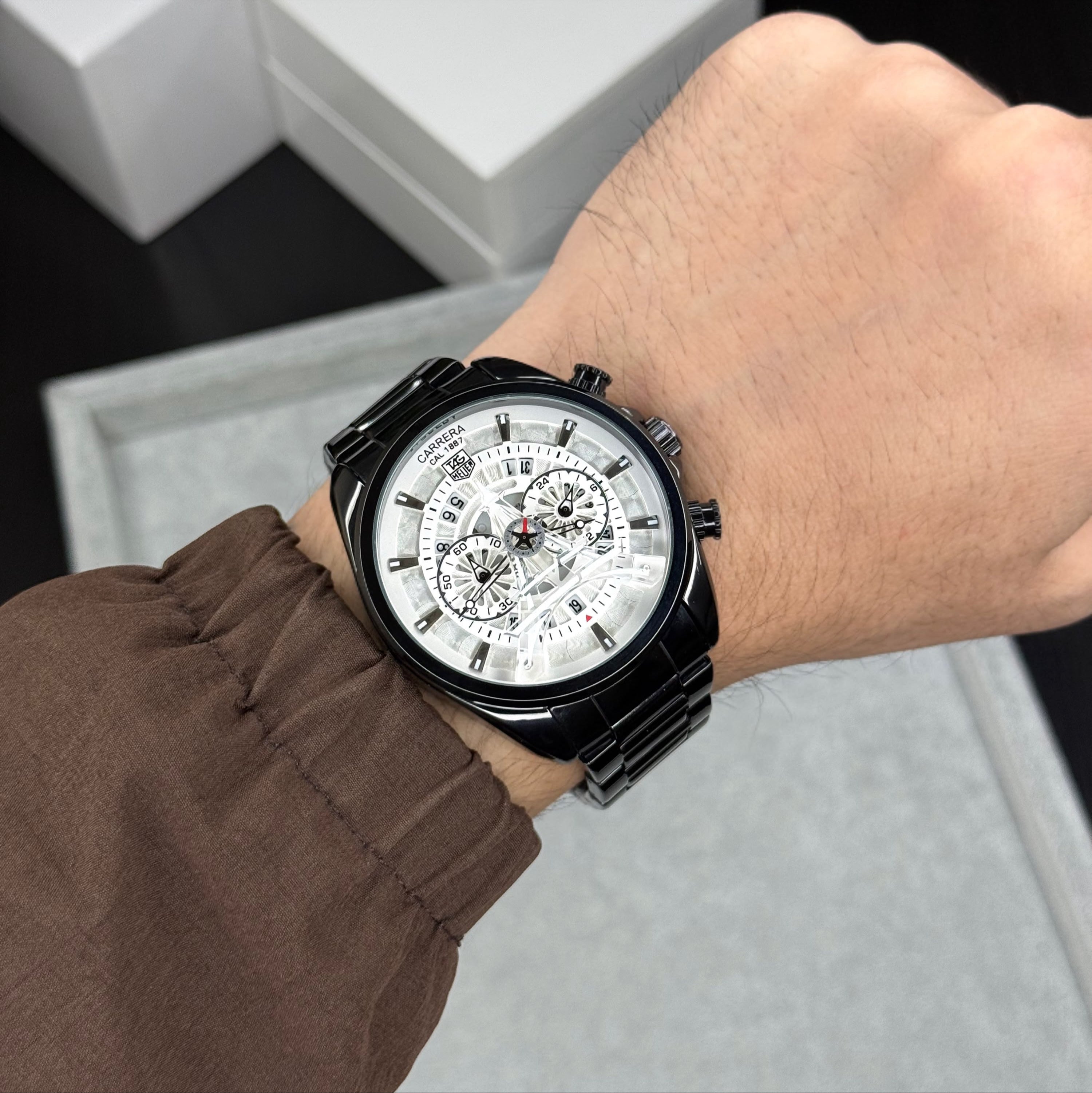 WATCH EIFFLE TOWER