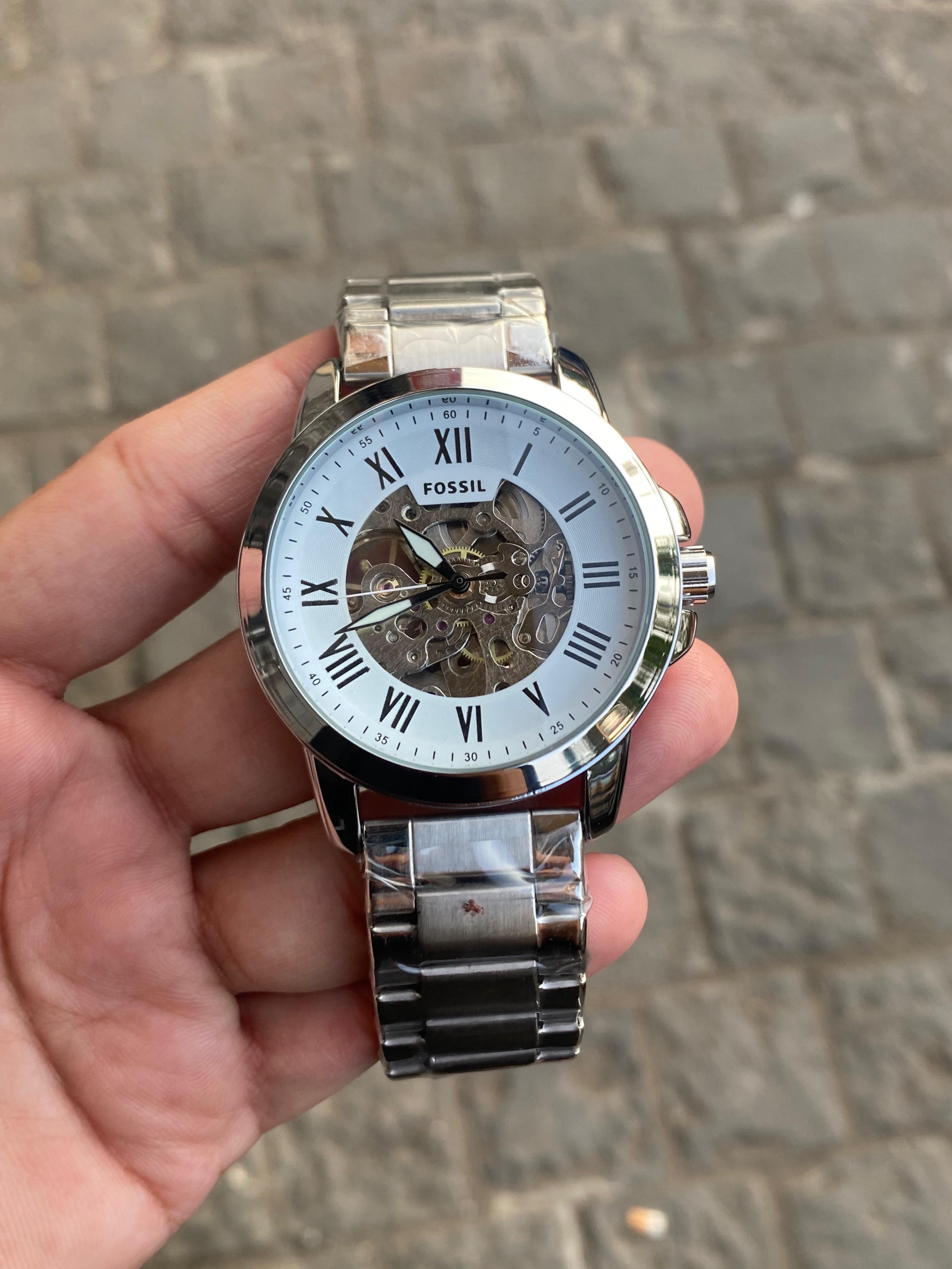 WATCH 115