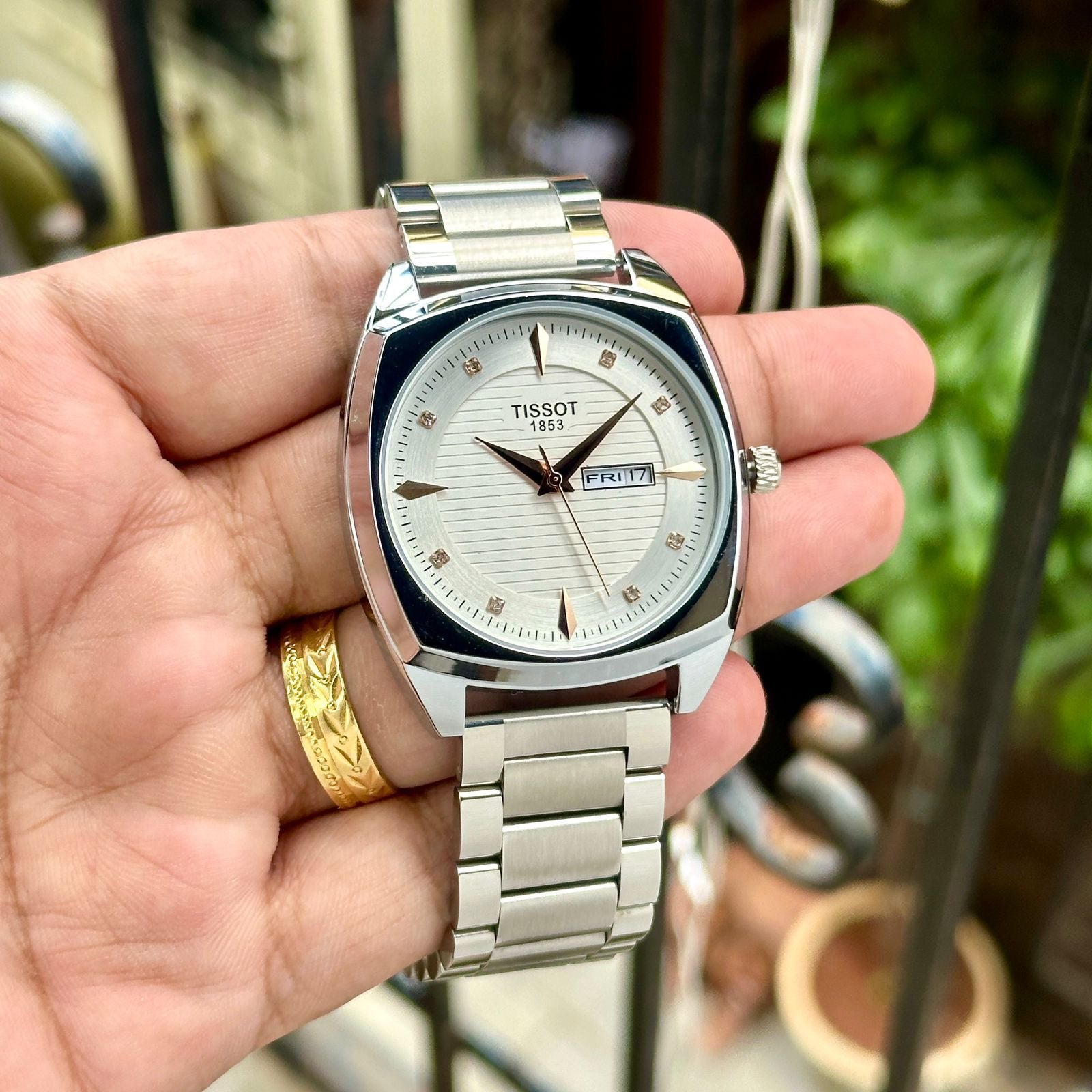 WATCH 063