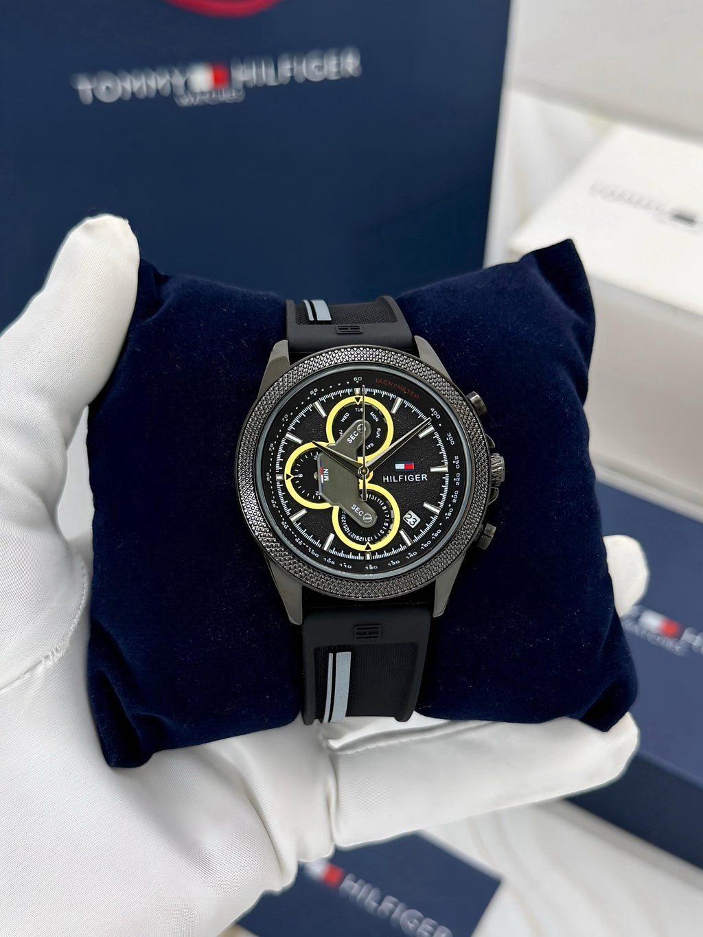 WATCH TOMMY 229
