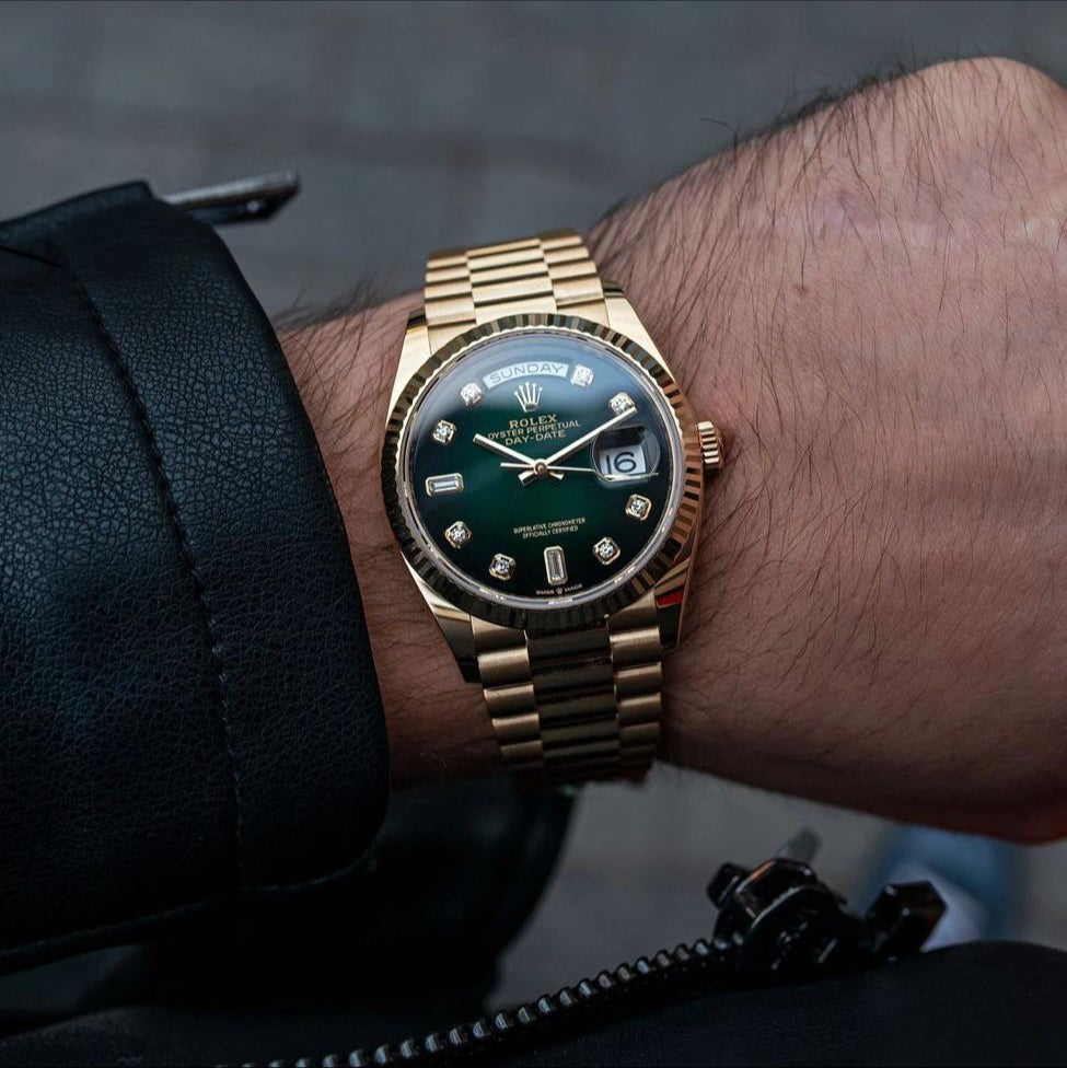 WATCH DAY - DATE