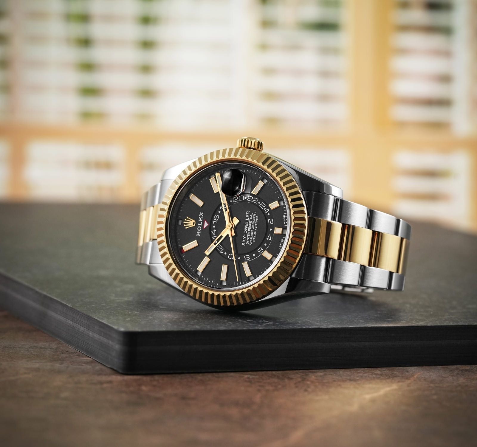 WATCH SKY DWELLER