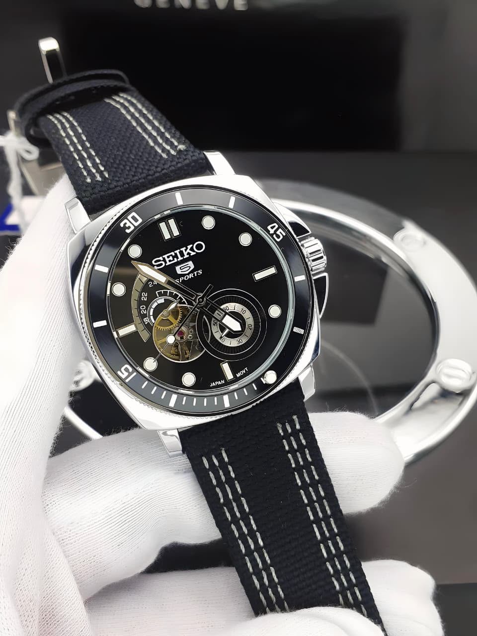 WATCH AUTOMATIC