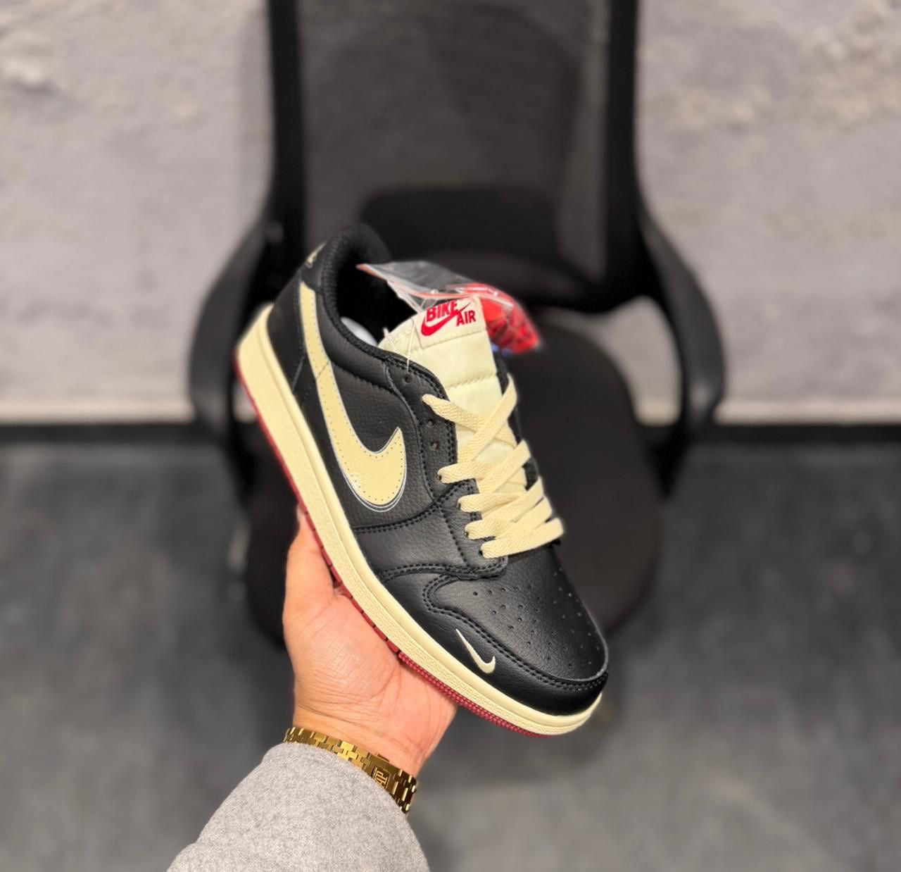 RETRO 1 LOW X NIGLE SYLVESTER