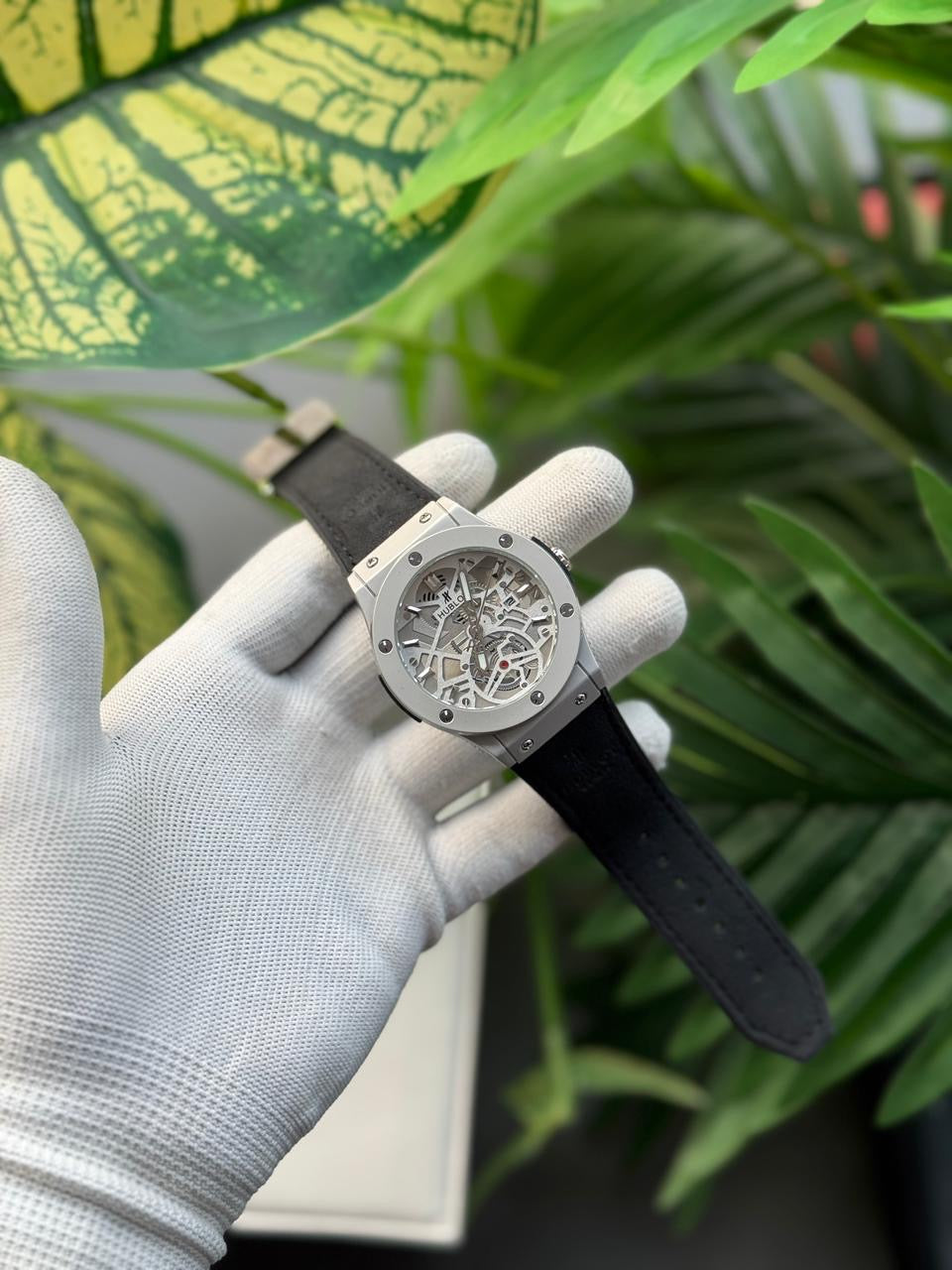 WATCH 055