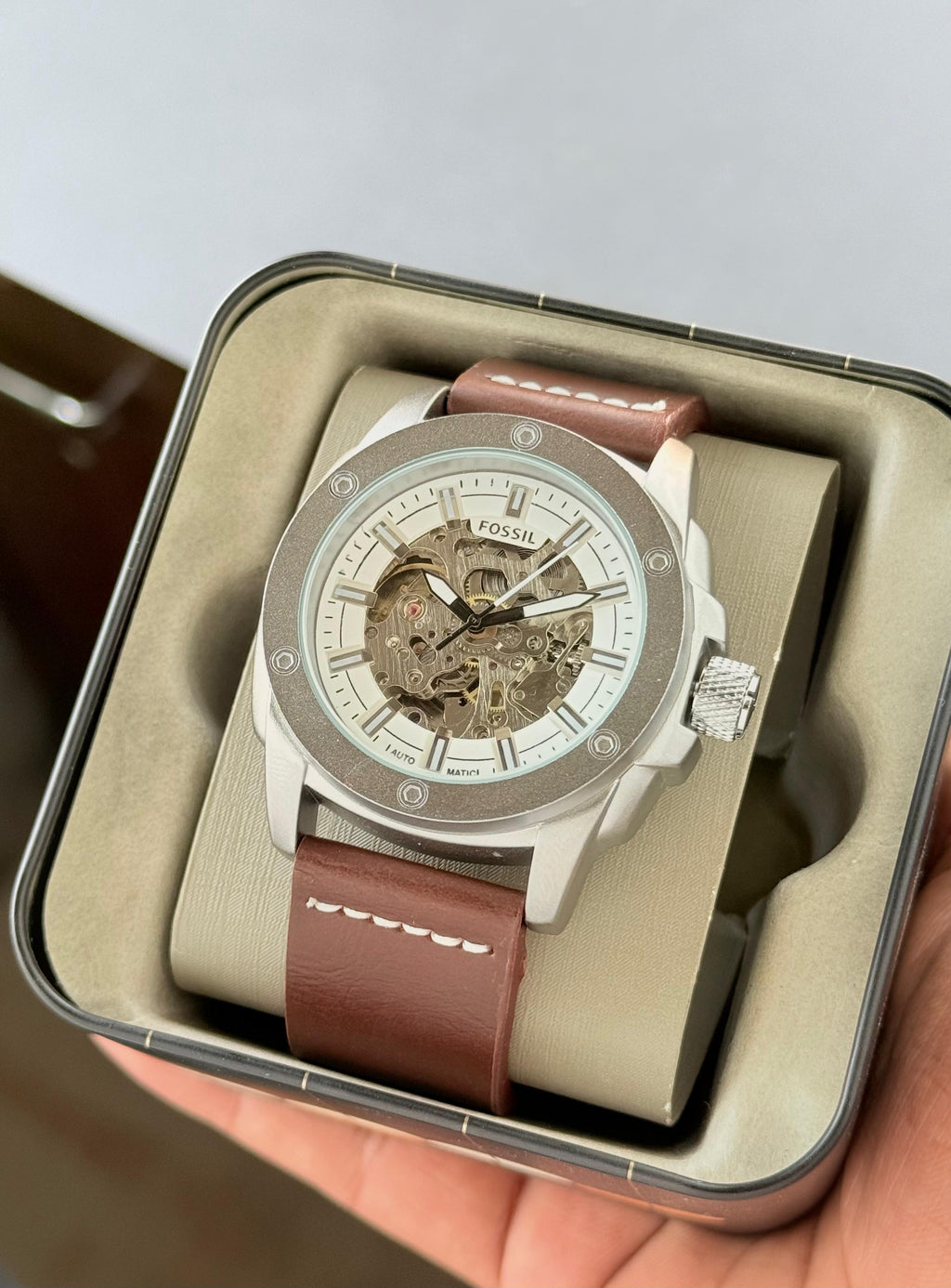 WATCH 121