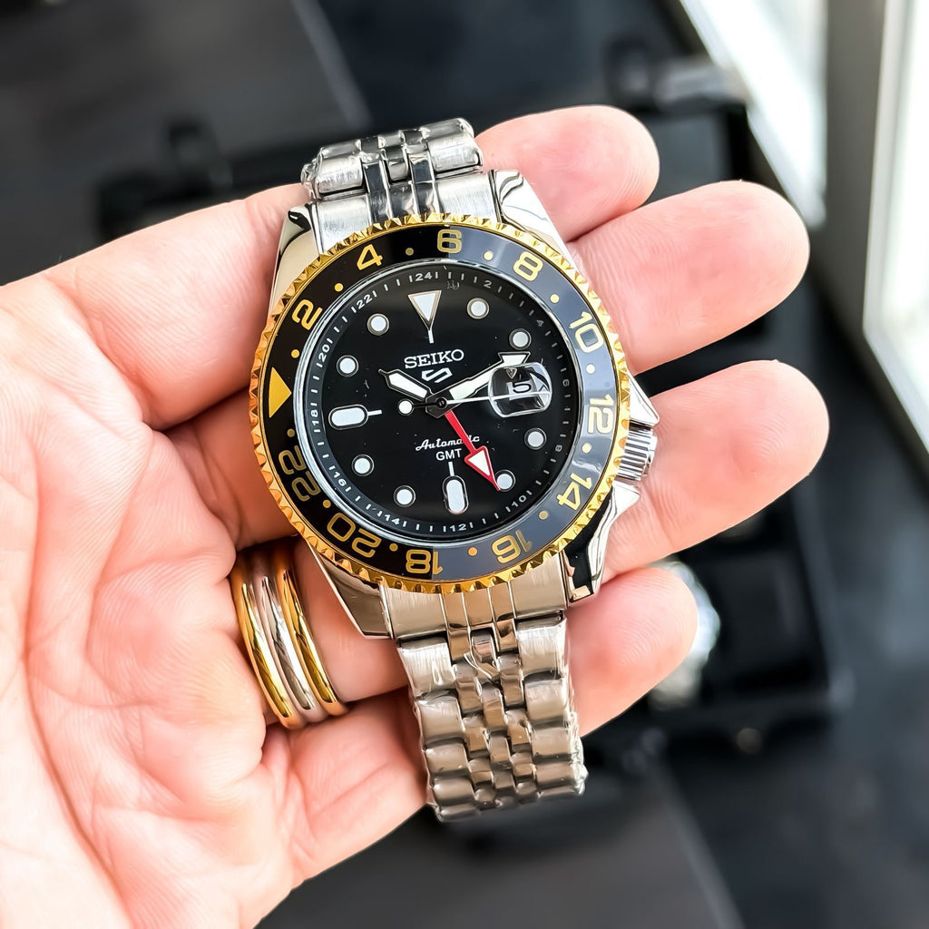 WATCH 112