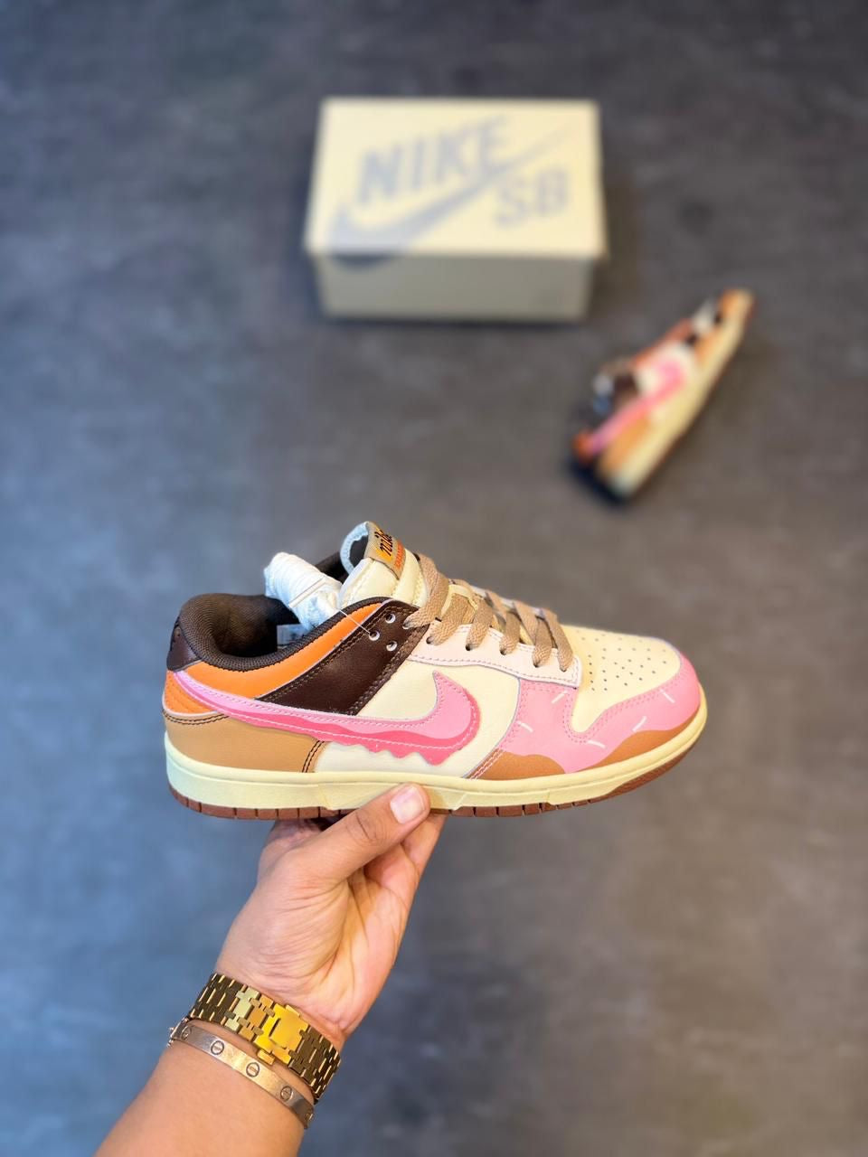 SB DUNK DUNKIN DONUTS