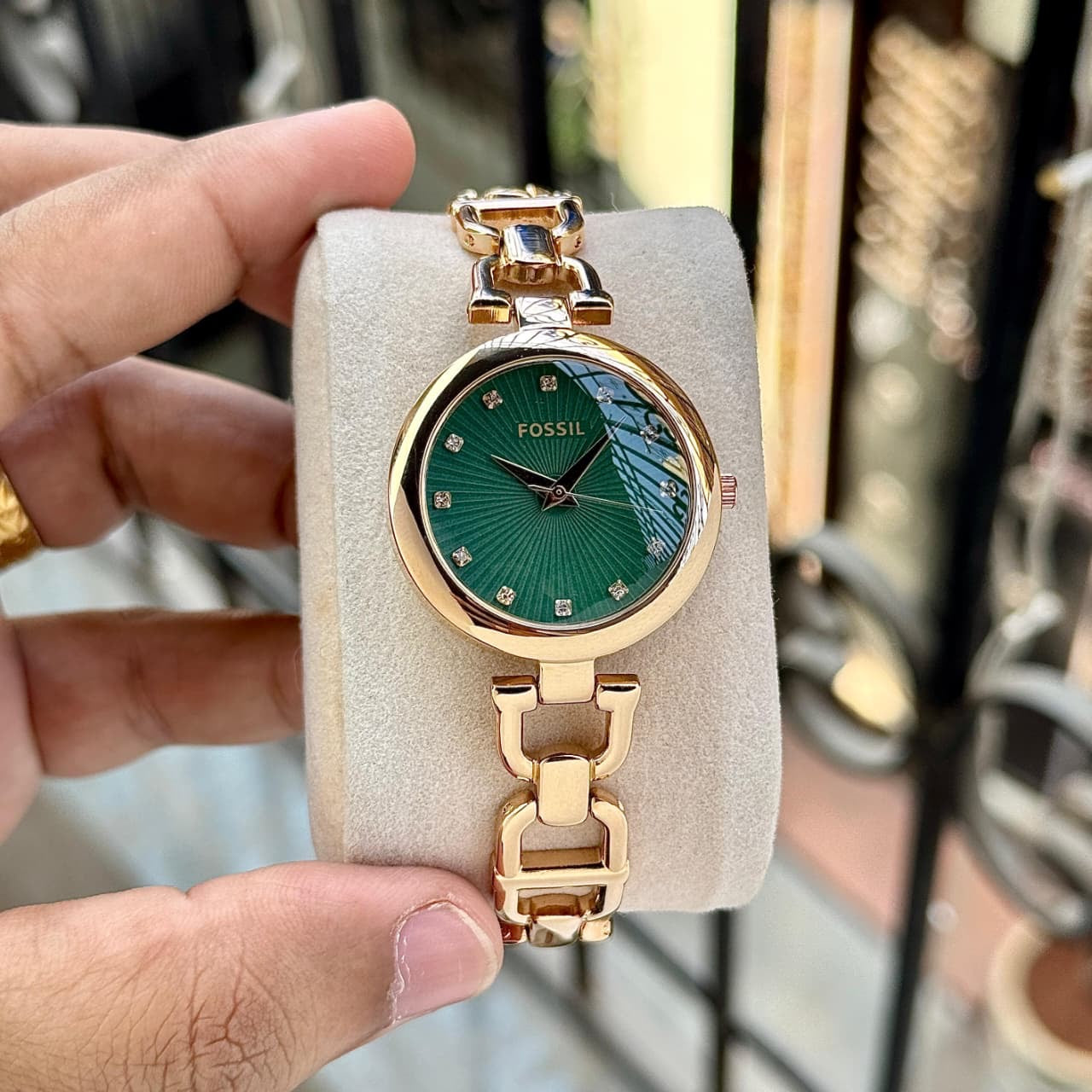WOMEN WATCH 041