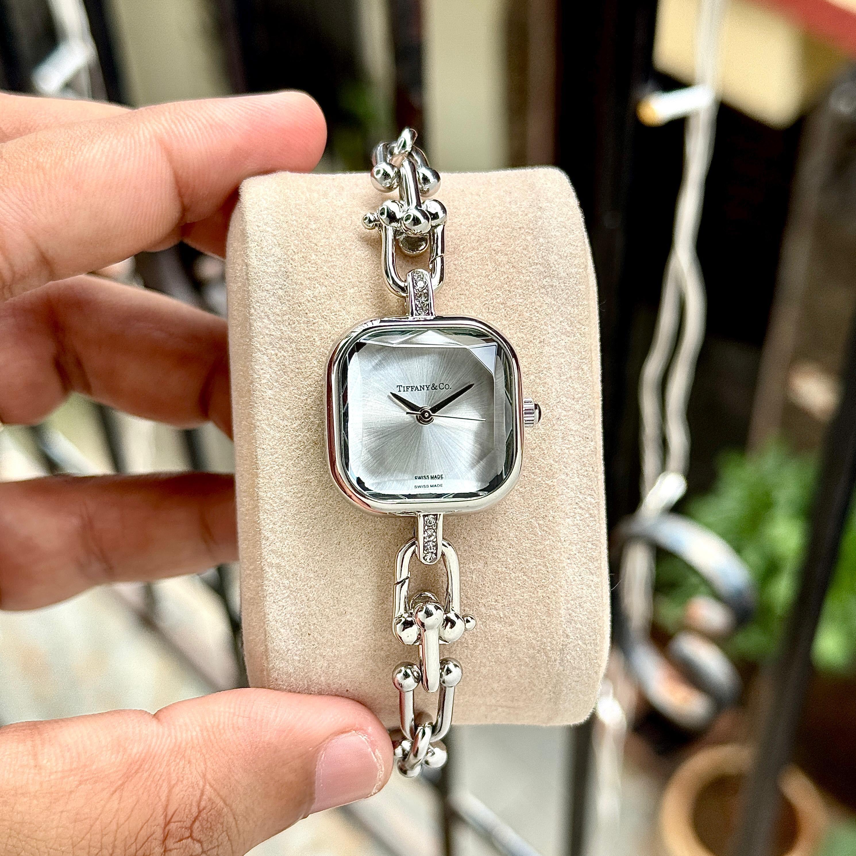 WOMEN WATCH 024