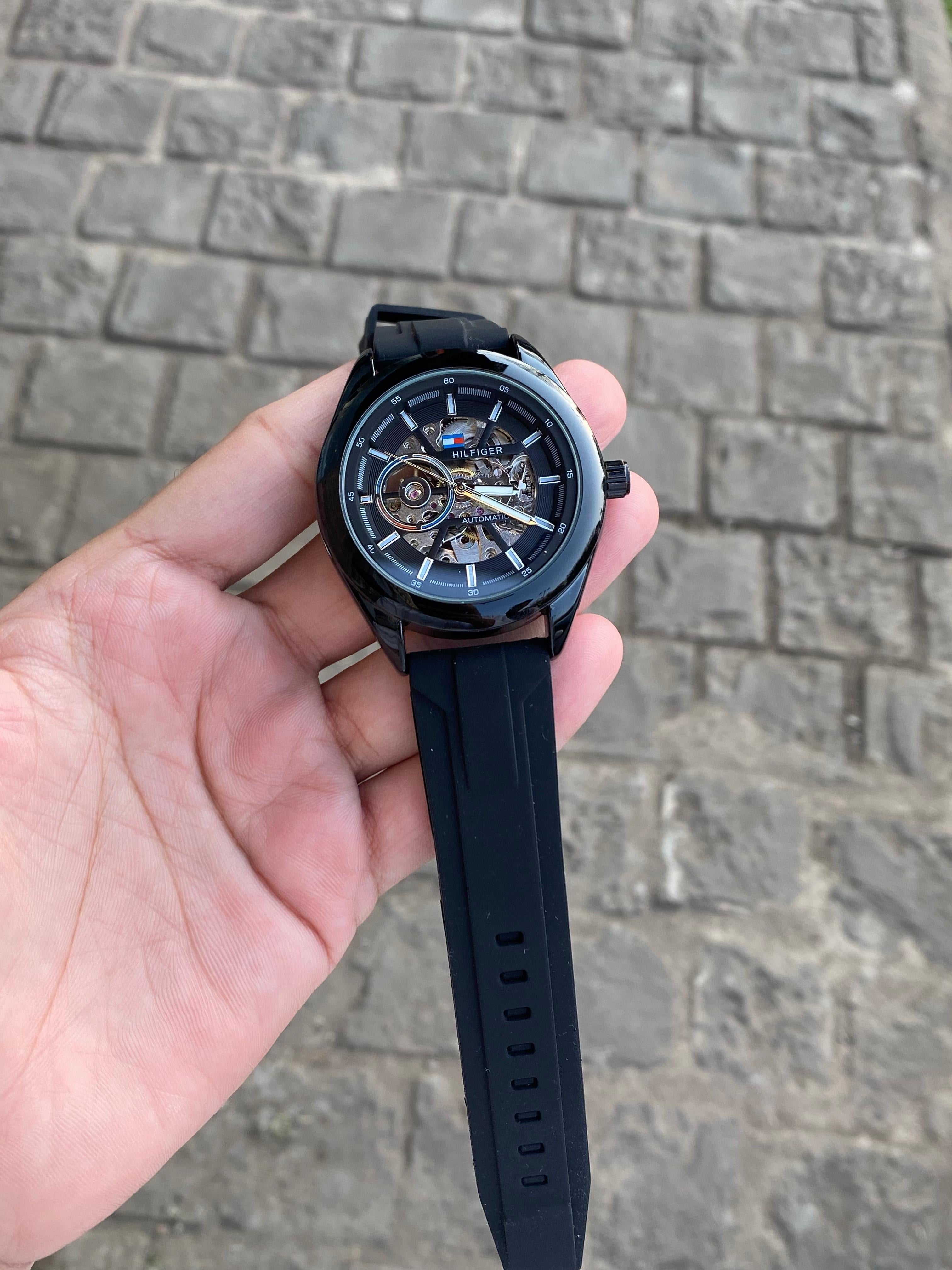 WATCH 070