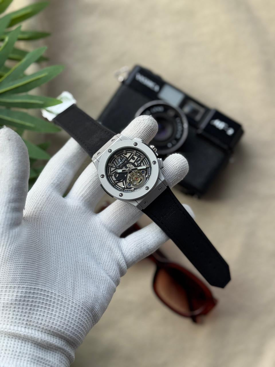 WATCH 054