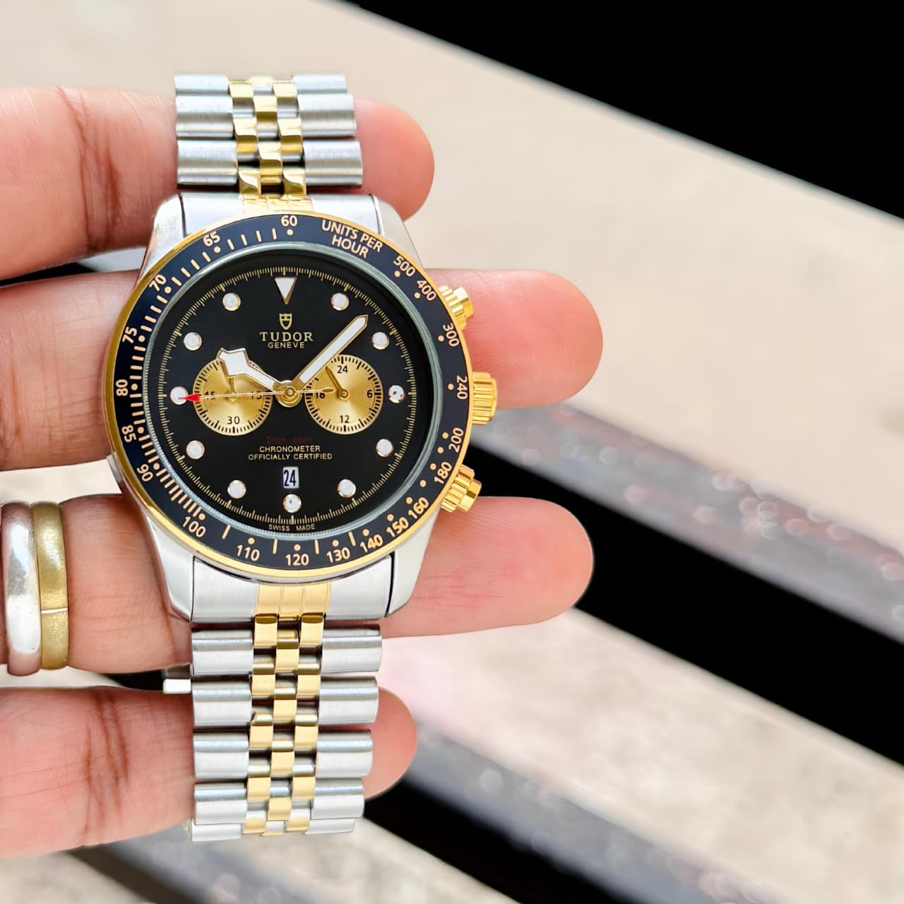 WATCH 099