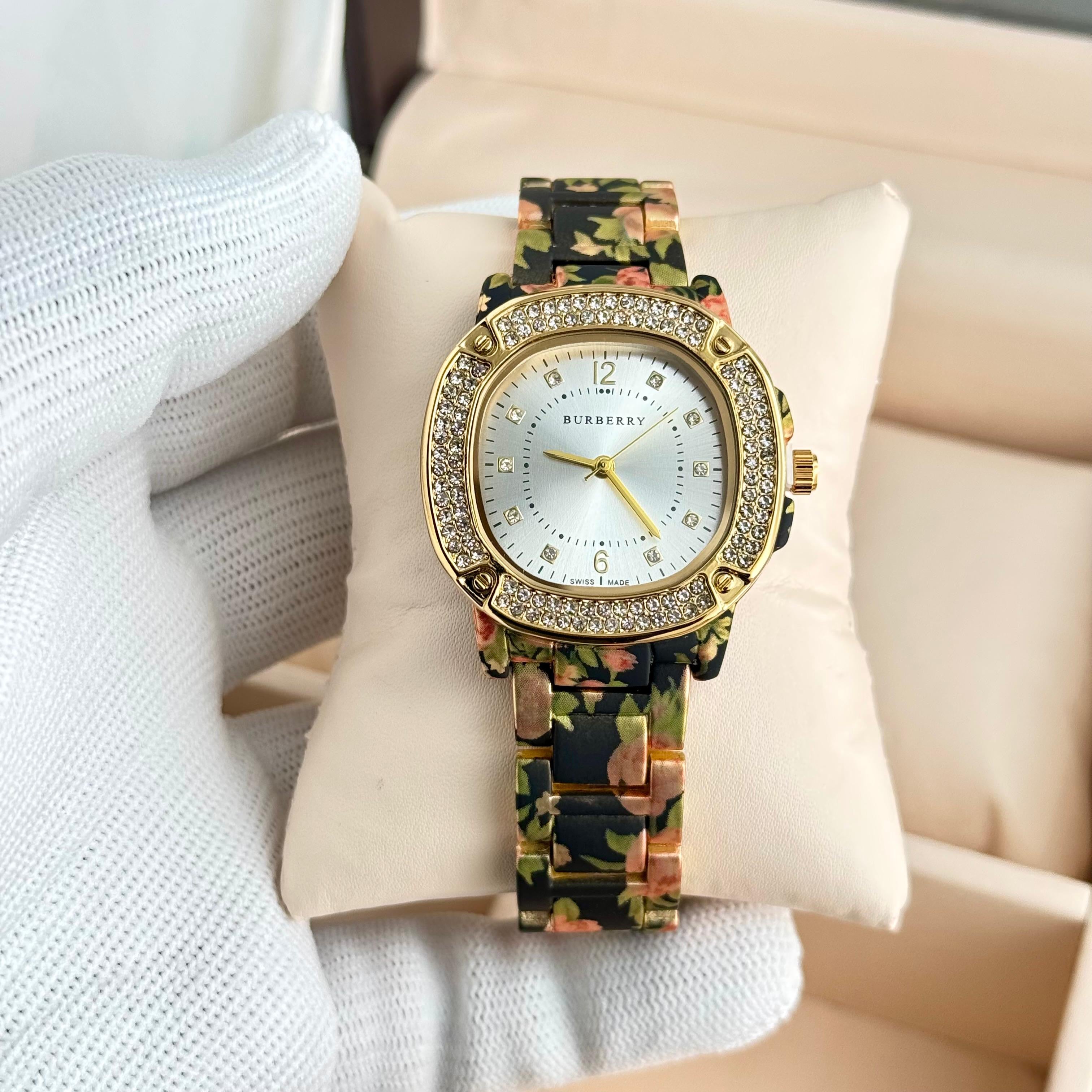 WOMEN WATCH 047