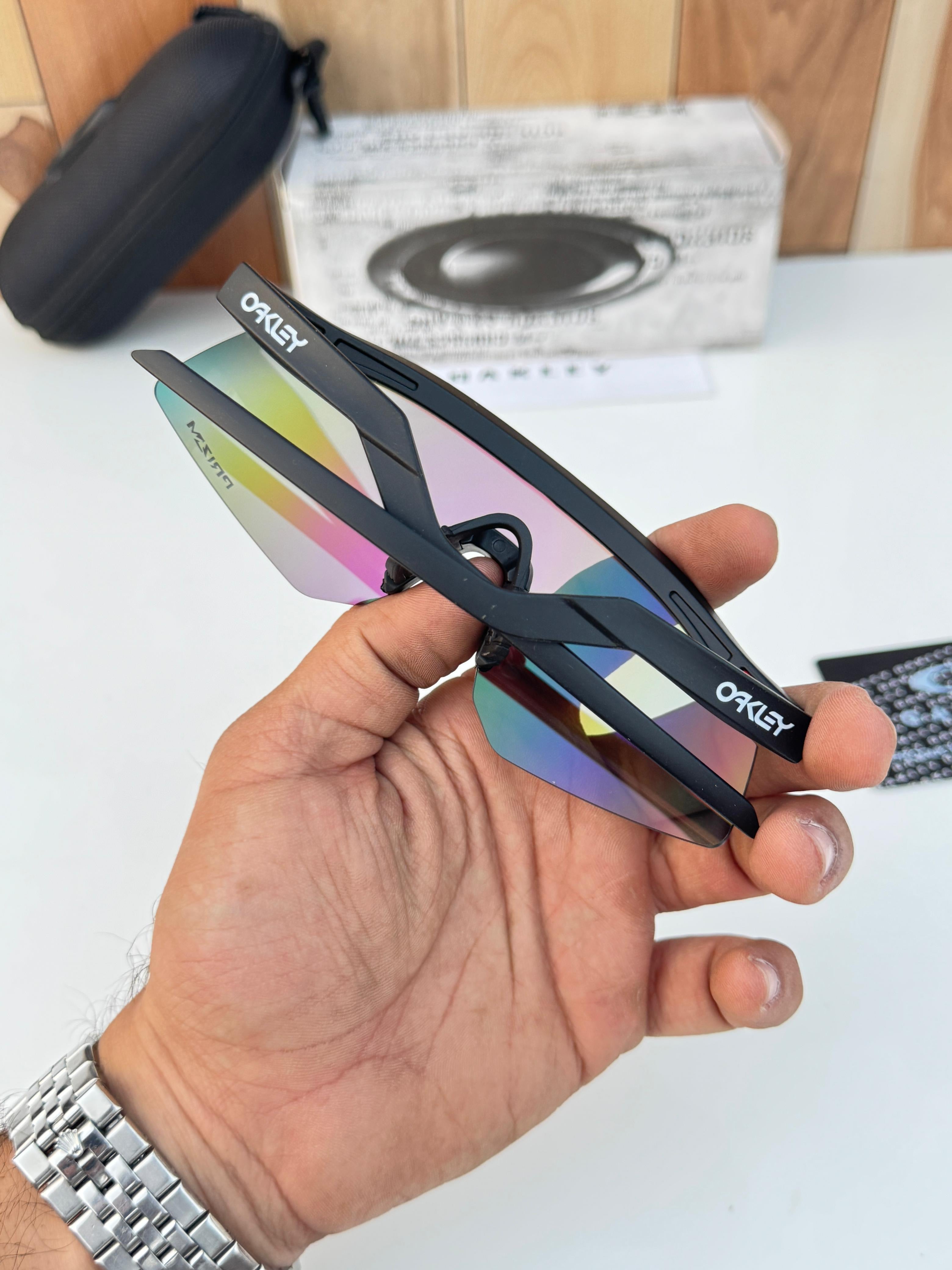 GLASS 4929
