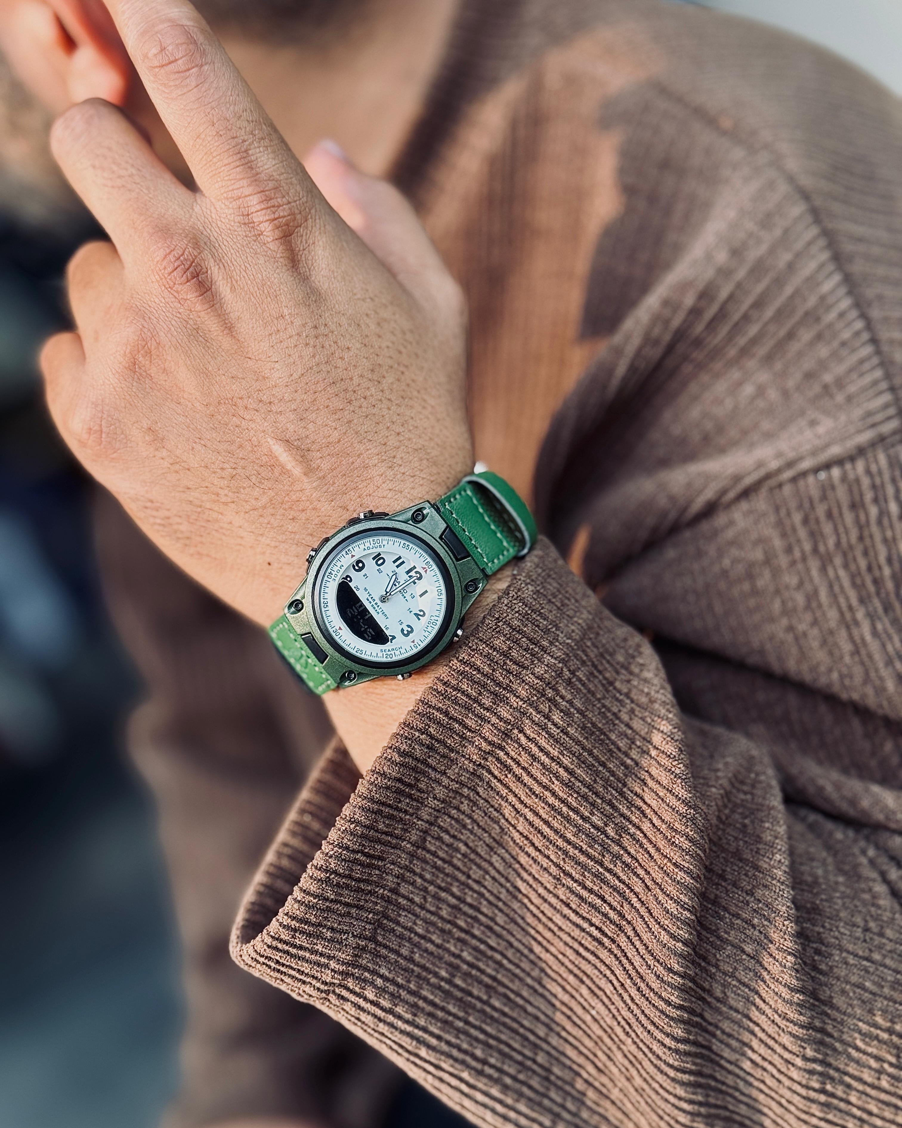 WATCH 048
