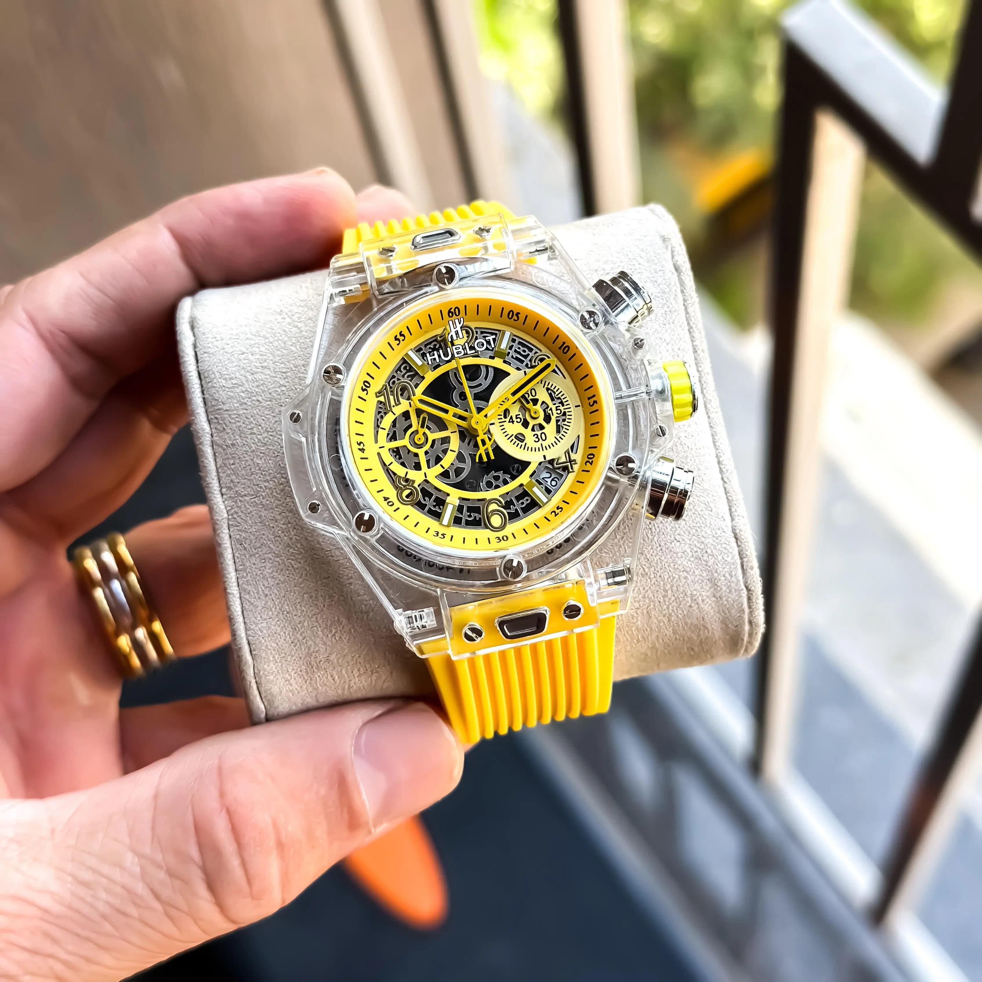 WATCH 162