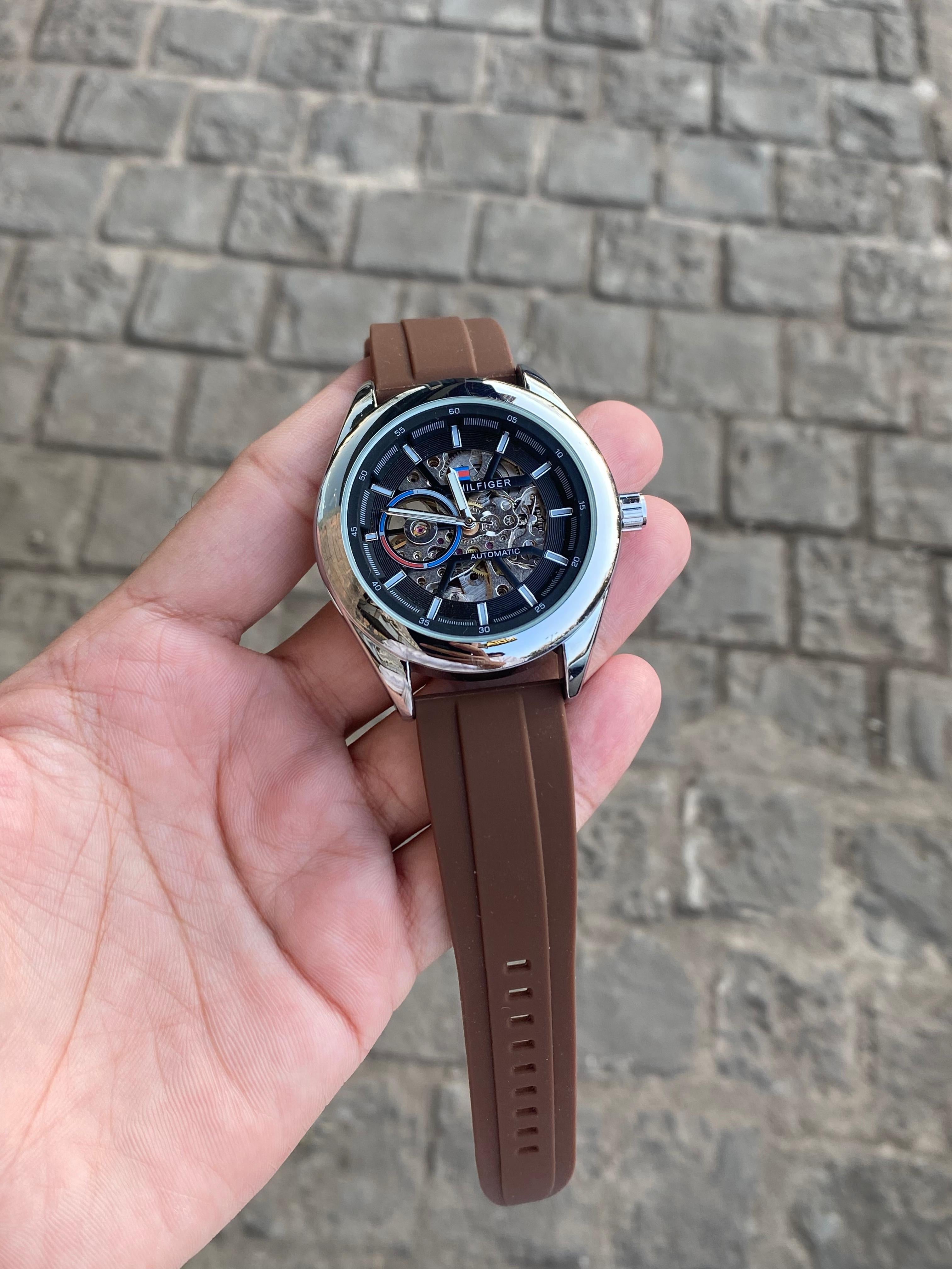 WATCH 070