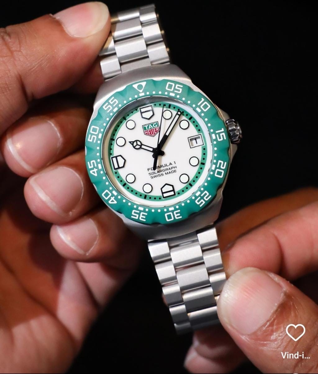 WATCH TAG F1