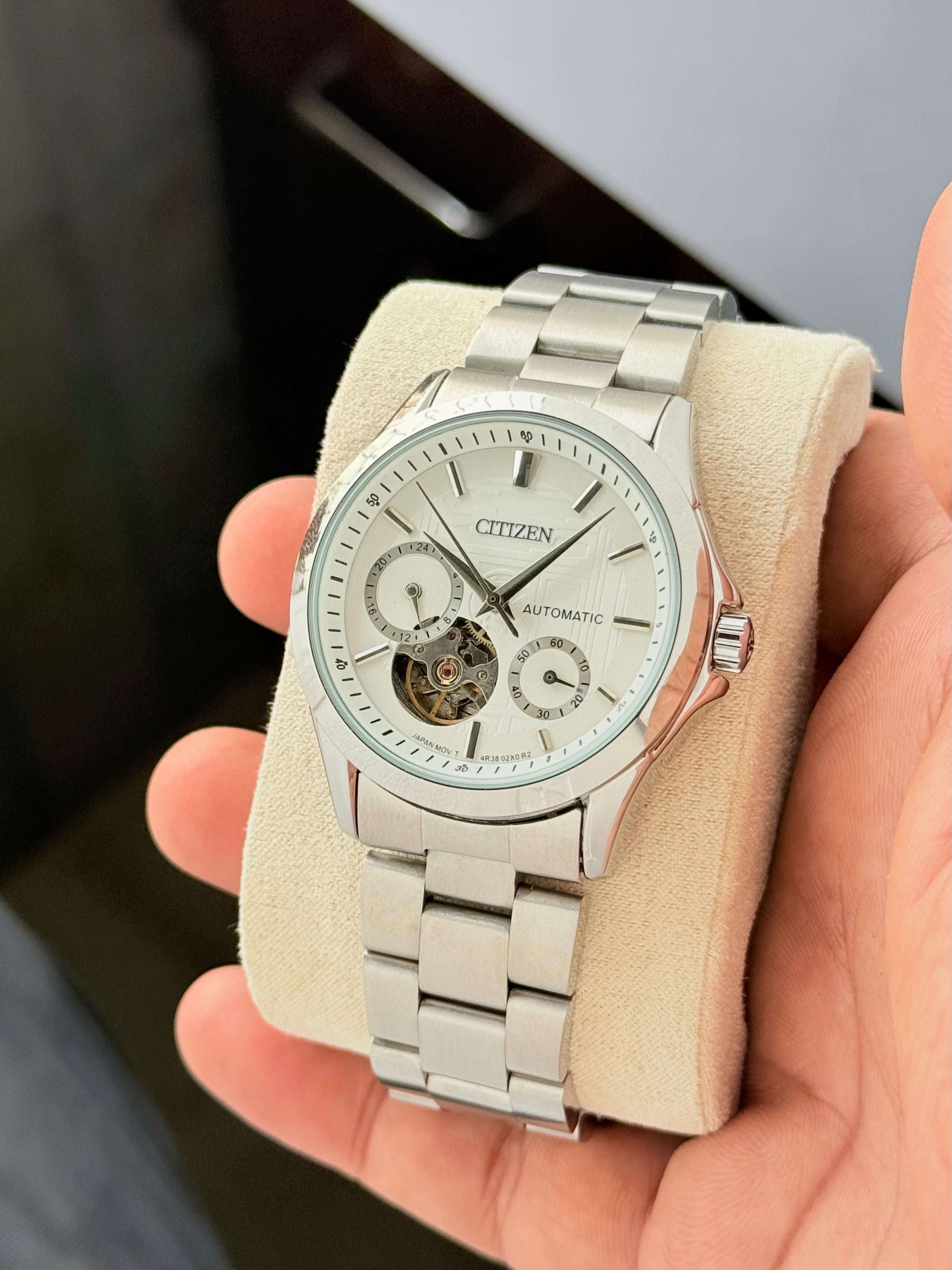 WATCH 122