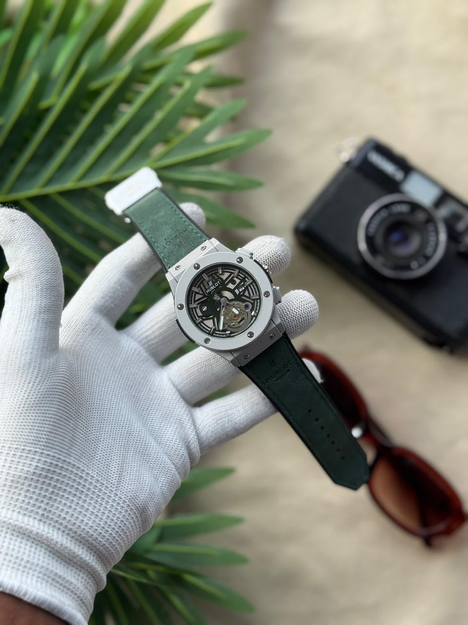 WATCH 054