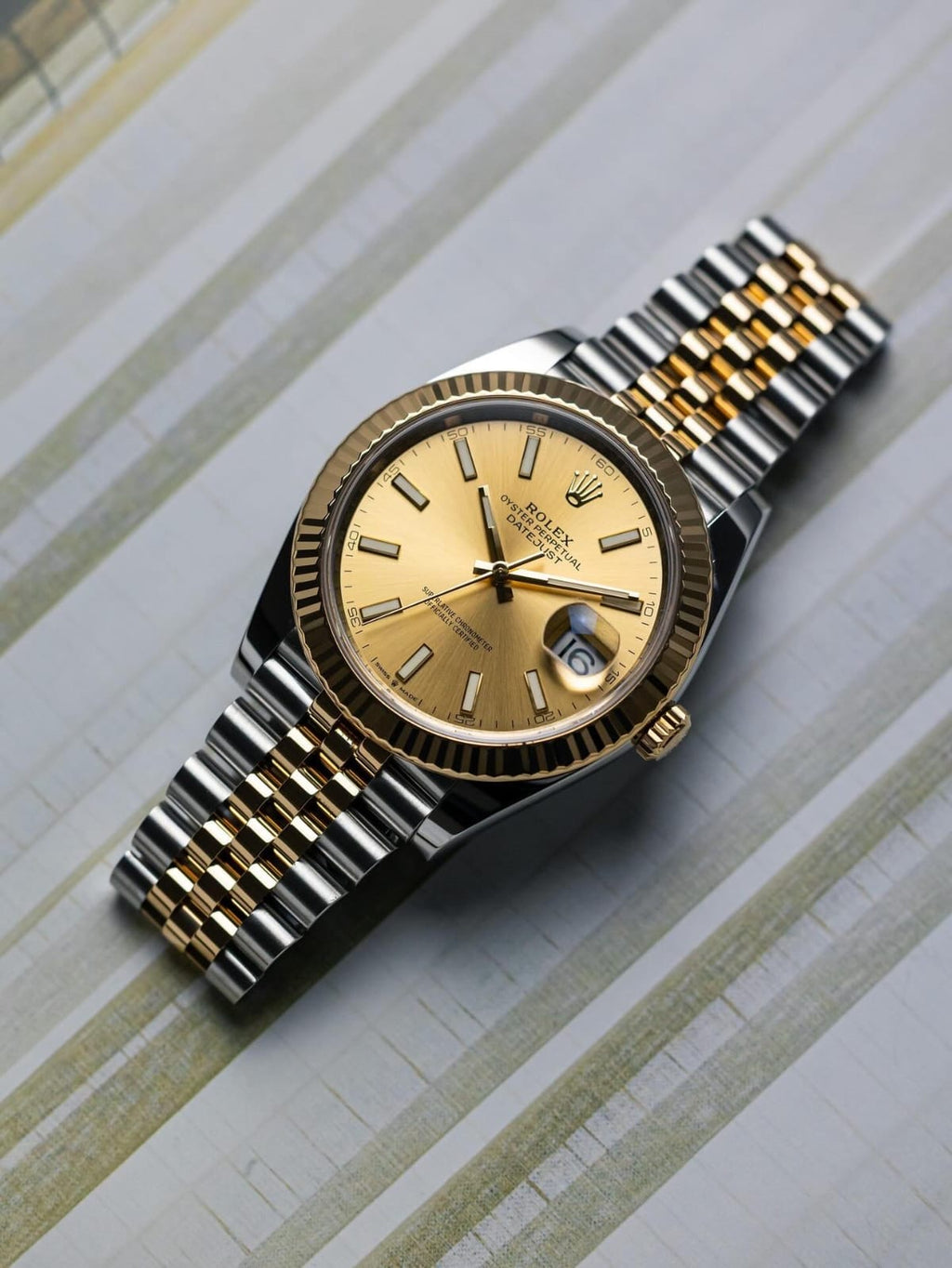 WATCH 045