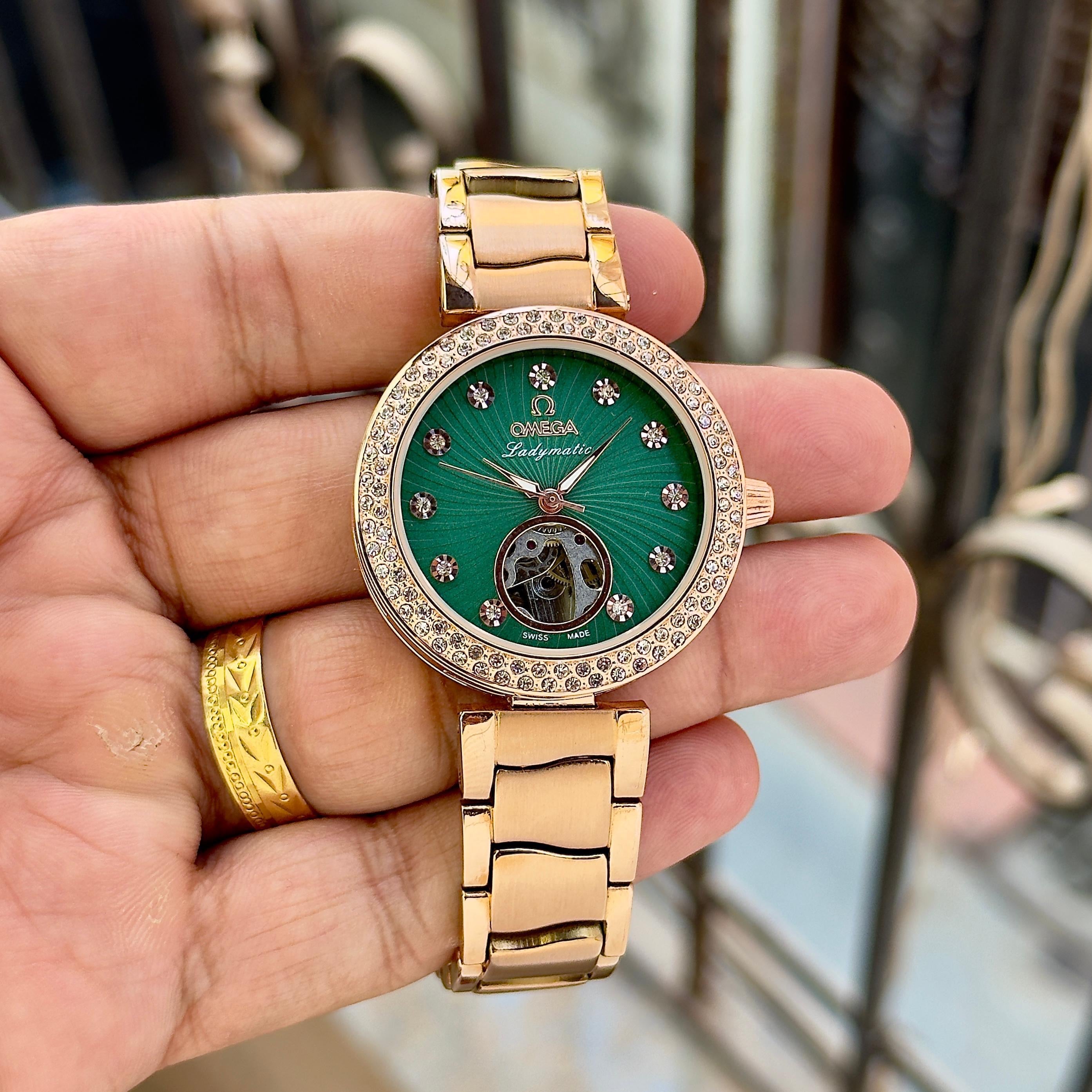 WOMEN WATCH