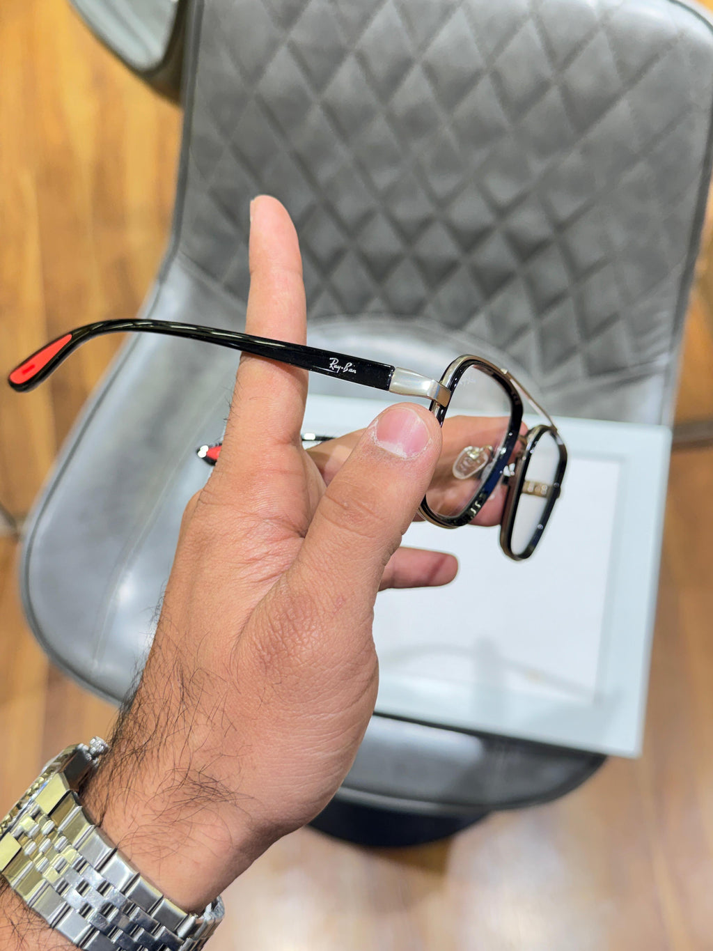 GLASS 0010