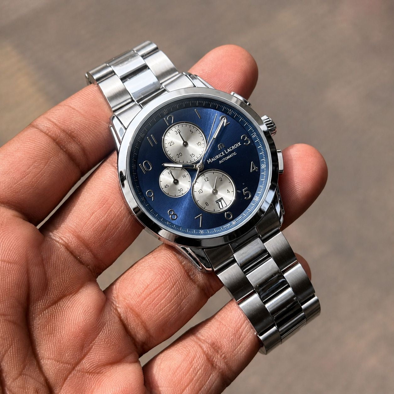 WATCH 208
