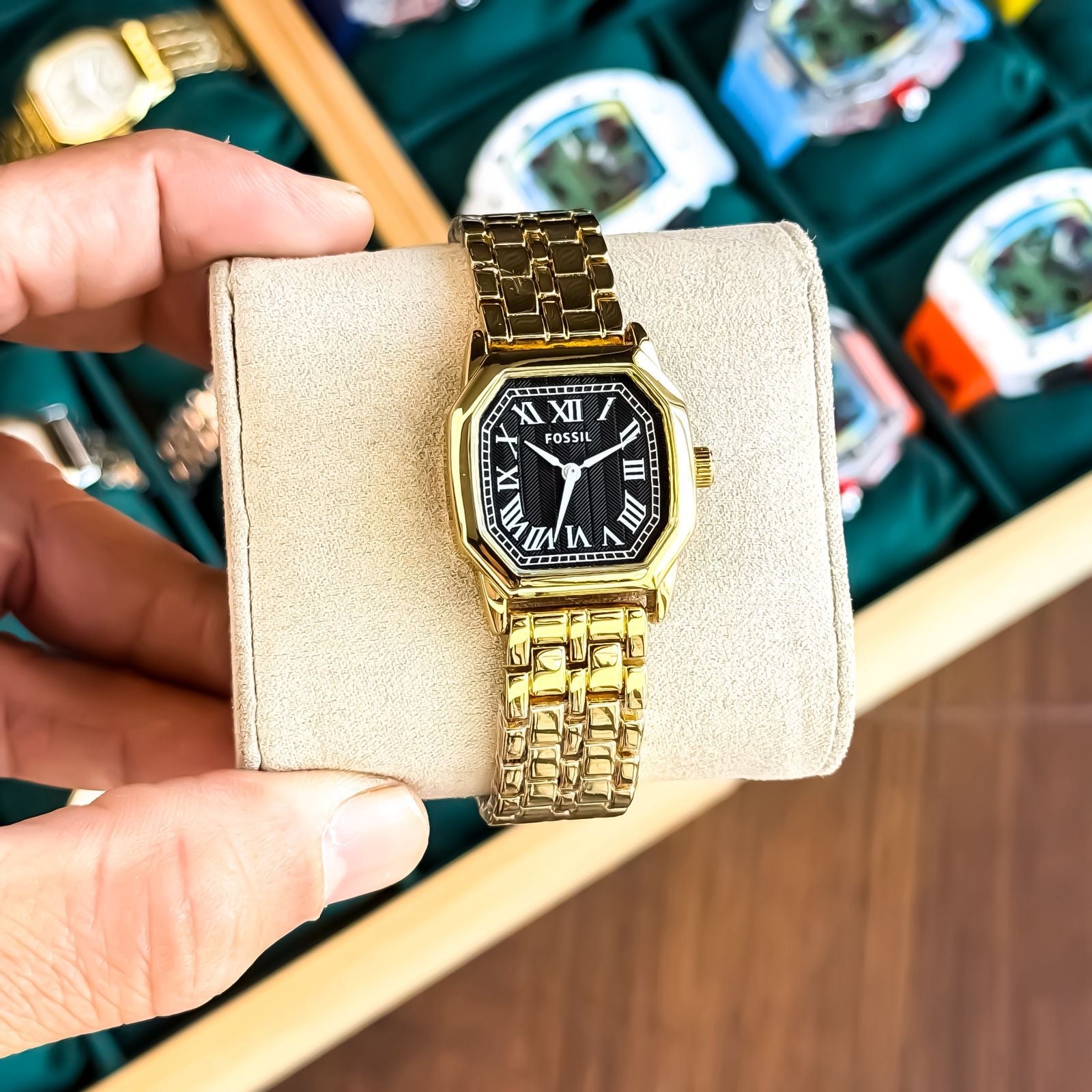 WOMEN WATCH 019