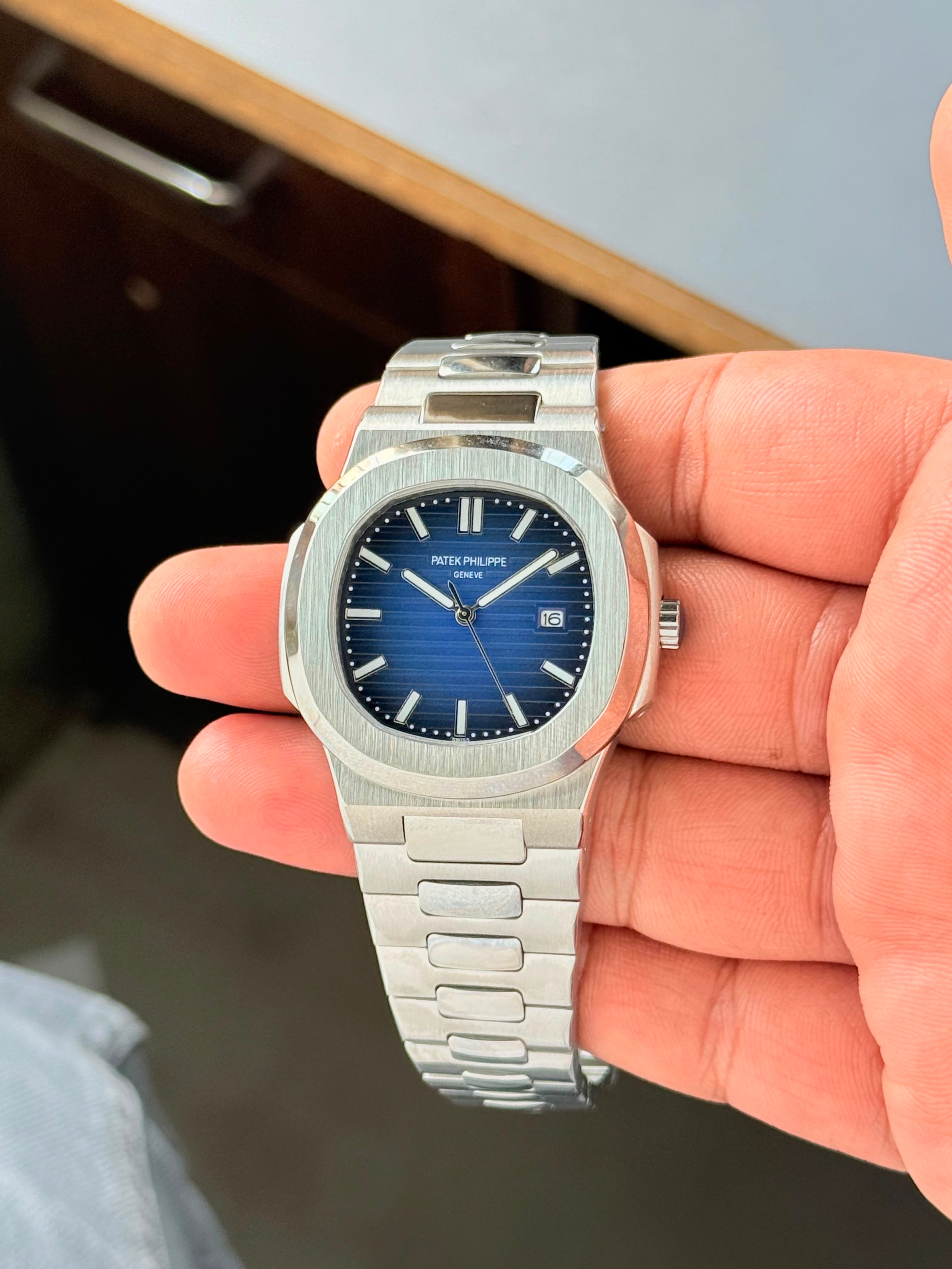 WATCH PATEK NAUTILUS
