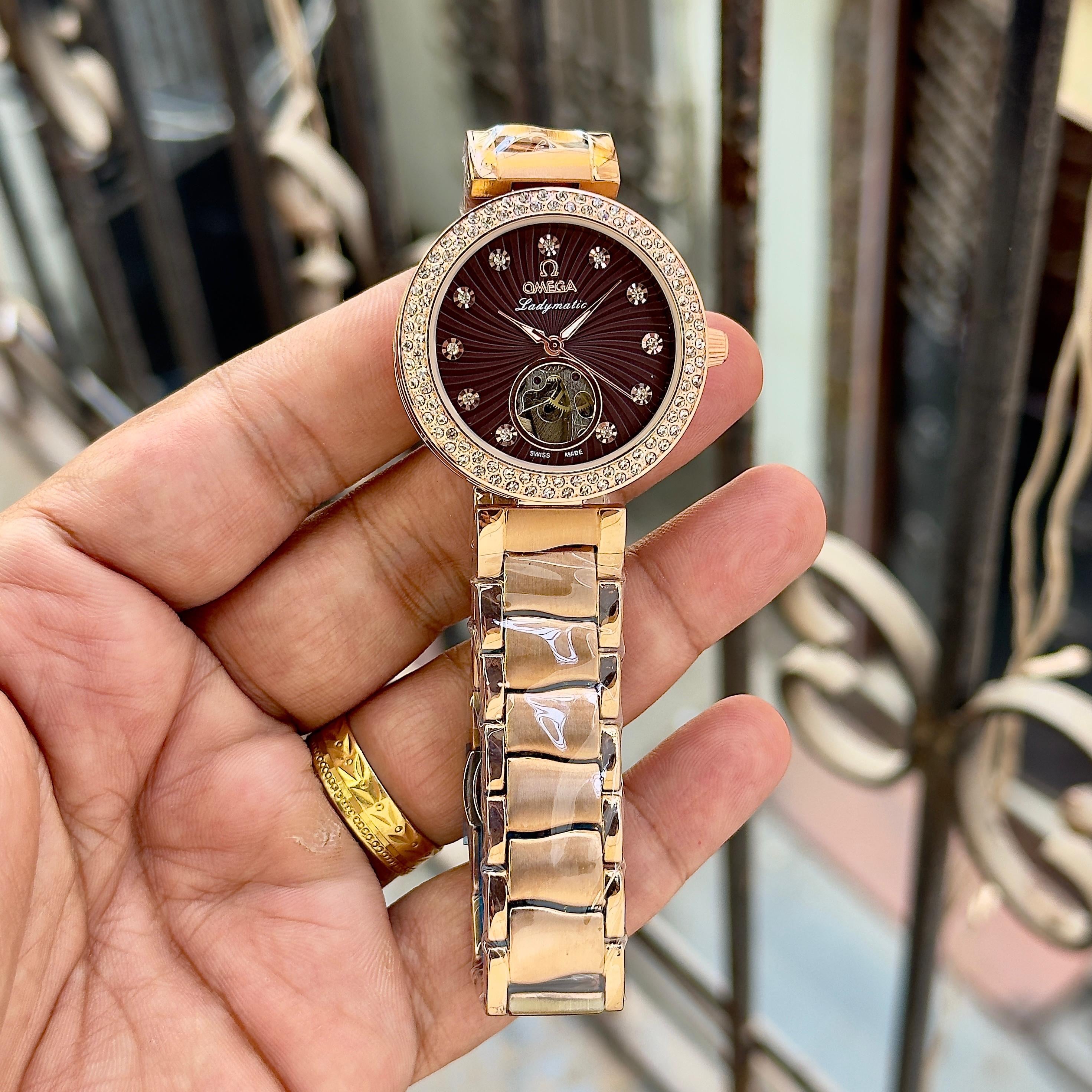 WOMEN WATCH